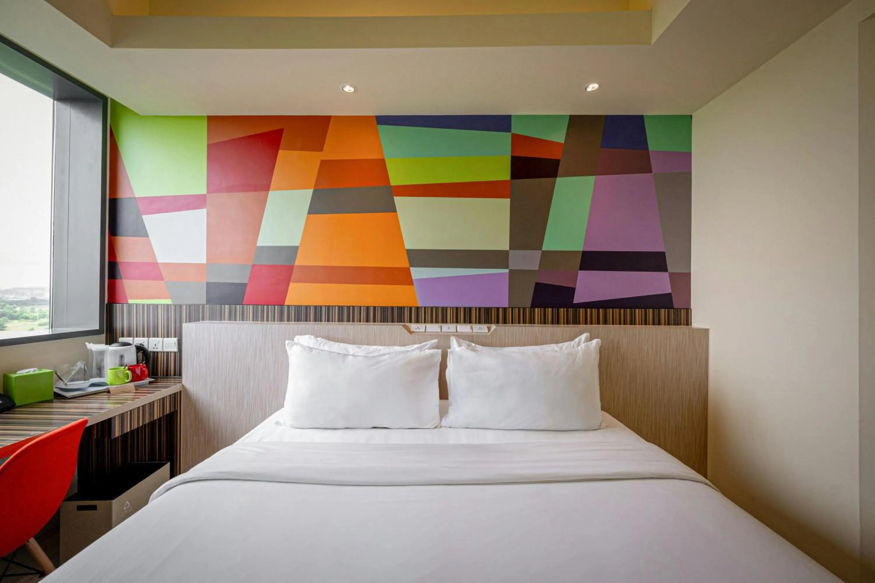 Photo of the whole room, Bed in Genting Hotel Jurong