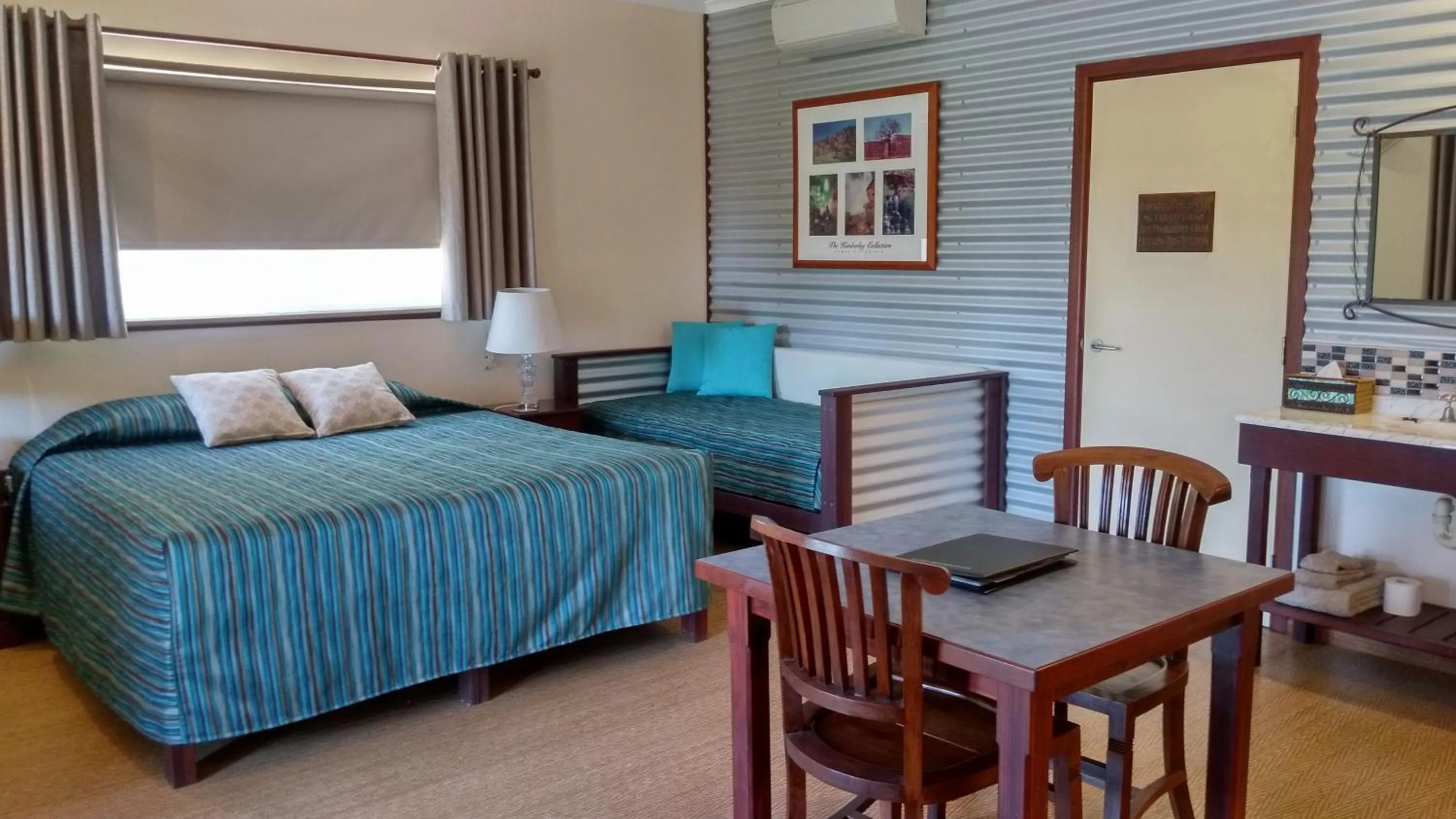 Bed in The Courthouse Bed & Breakfast