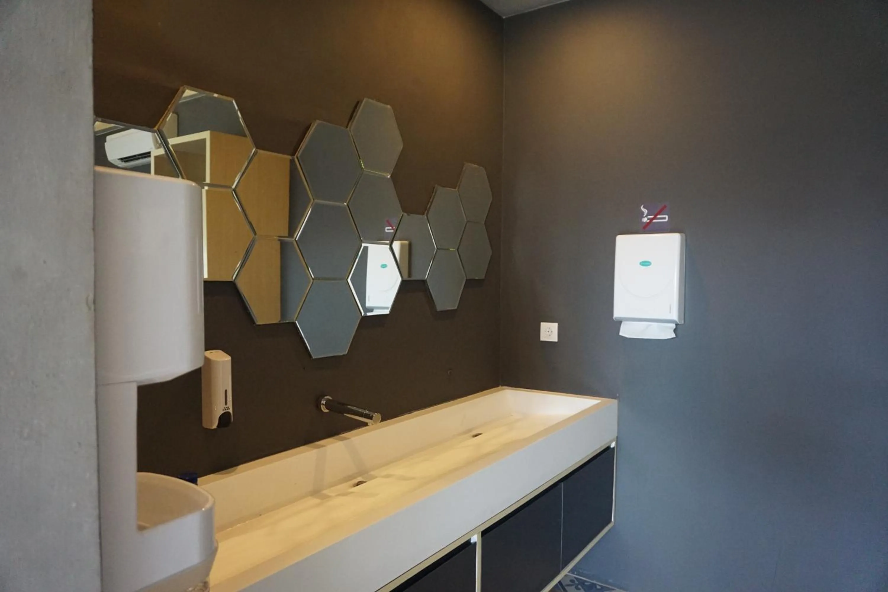 Bathroom in M Boutique Hostel