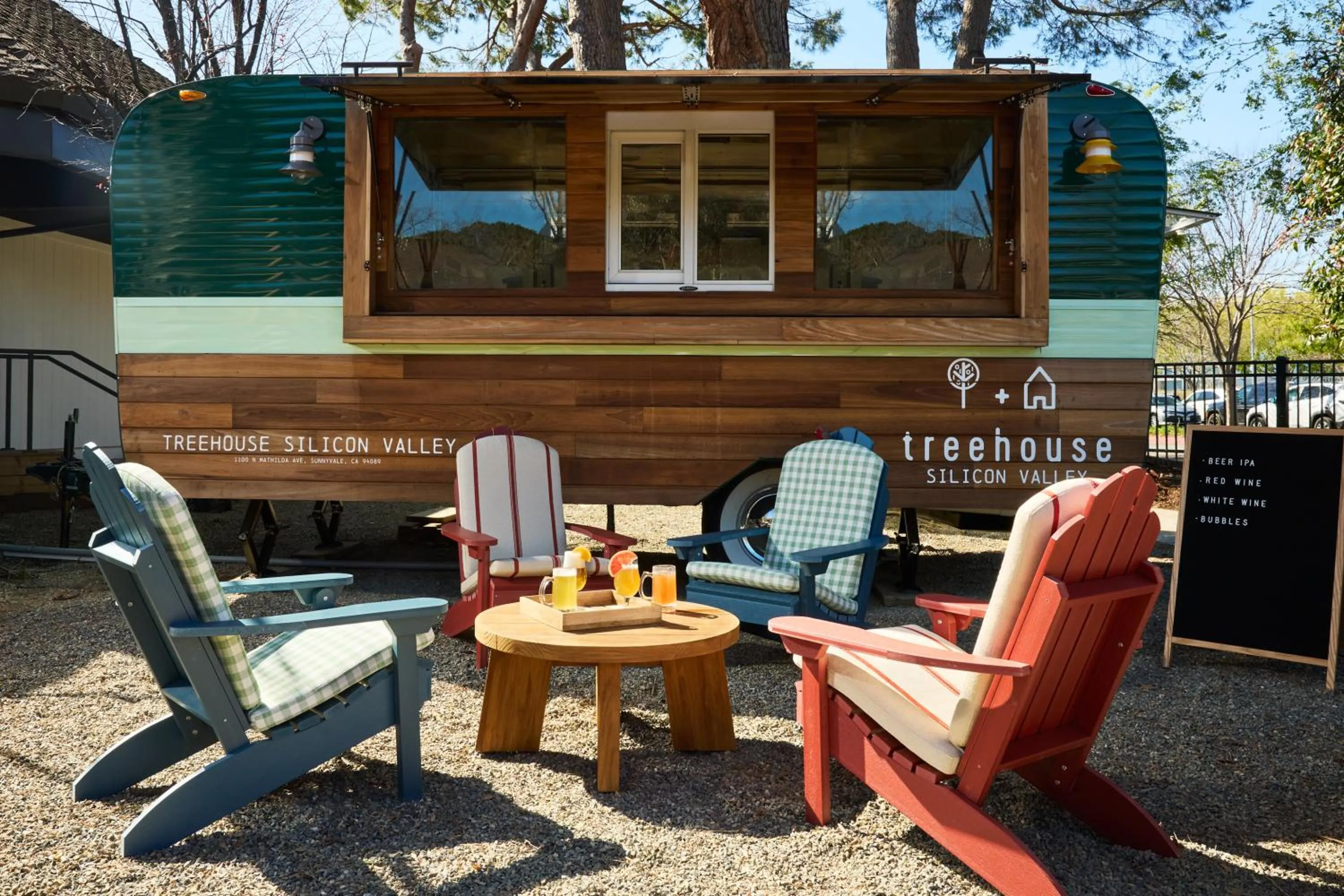 Restaurant/places to eat in Treehouse Hotel Silicon Valley