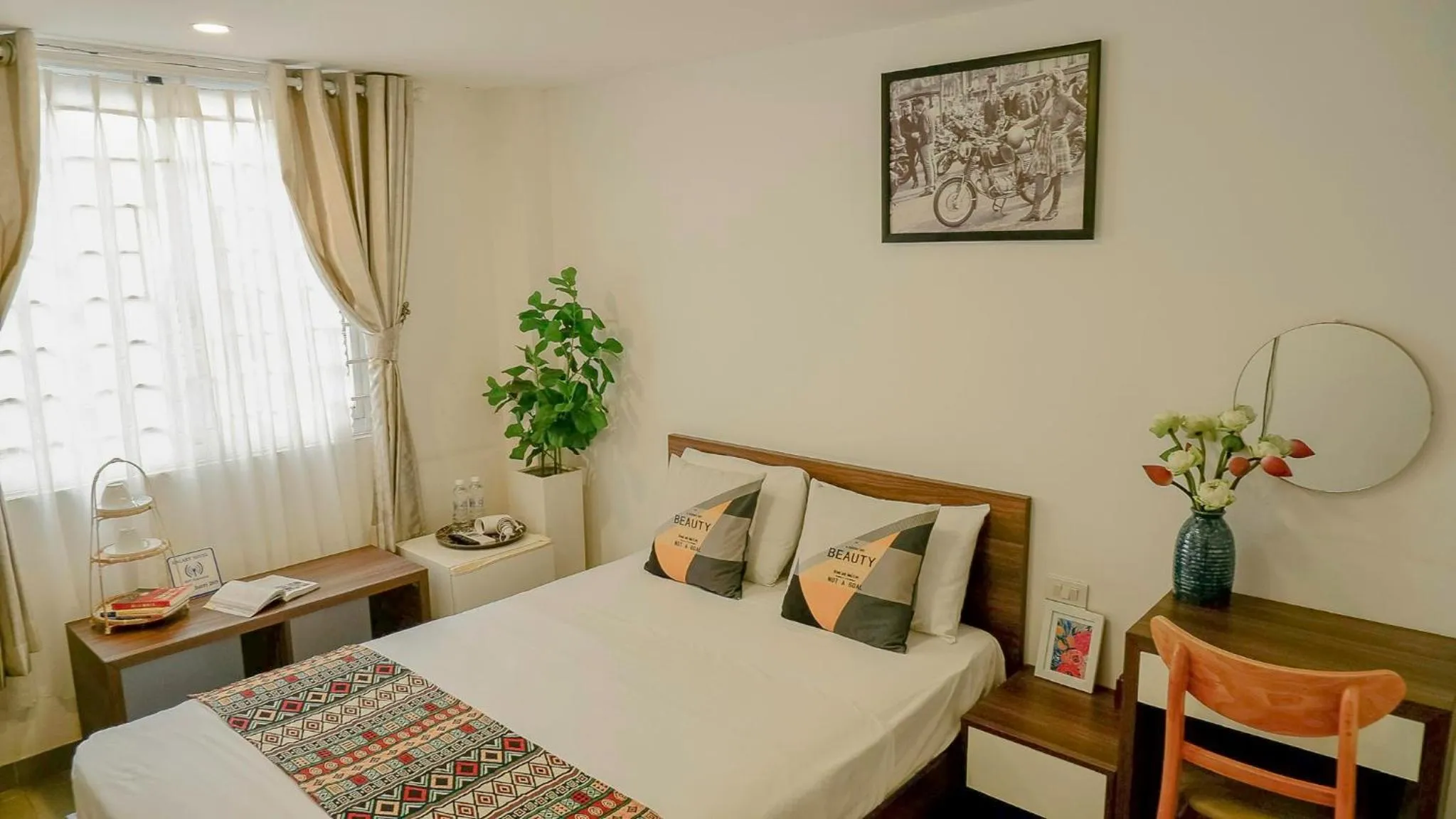 Bed in Galaxy Boutique Sai Gon Central Hotel