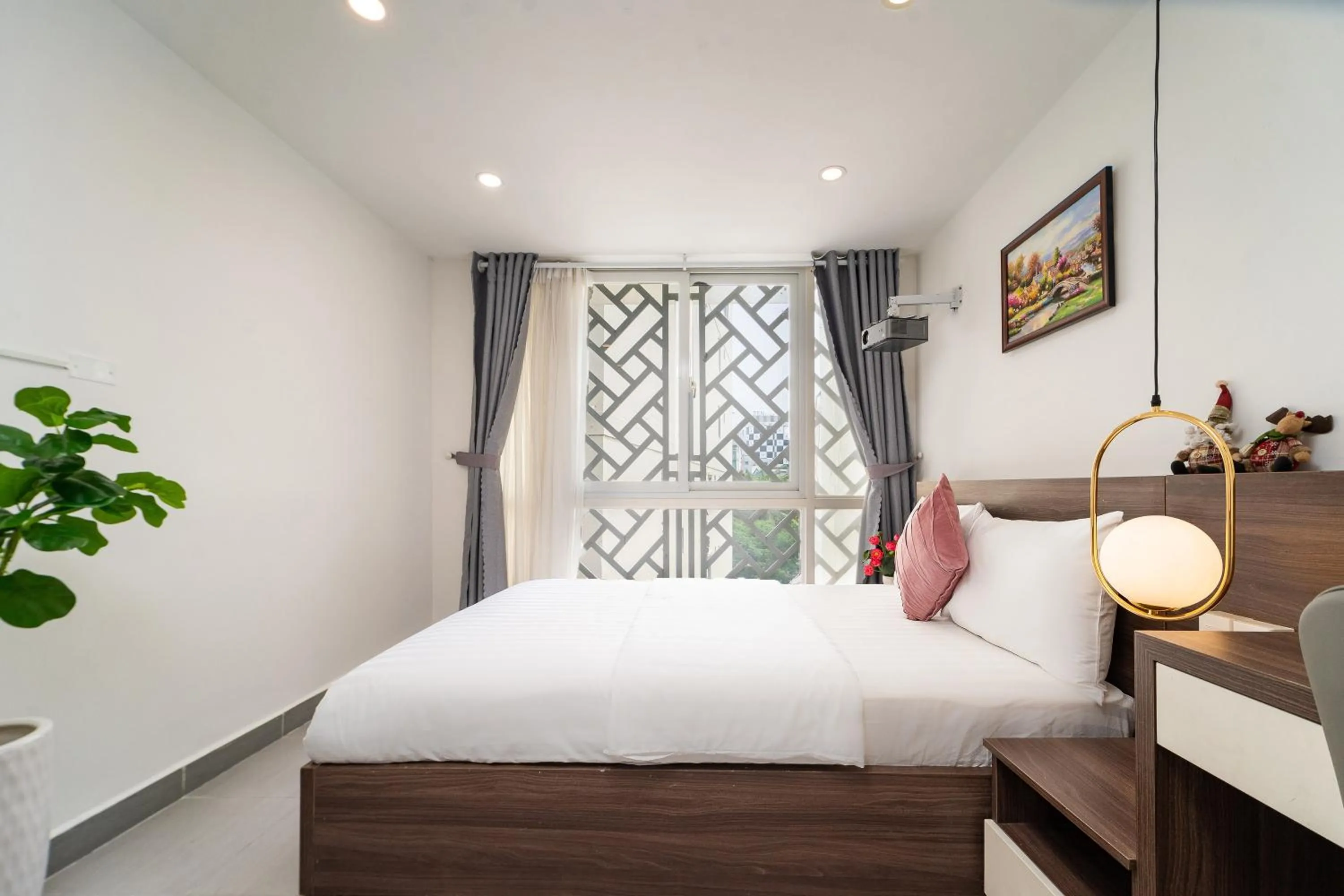 Bed in Galaxy Boutique Sai Gon Central Hotel