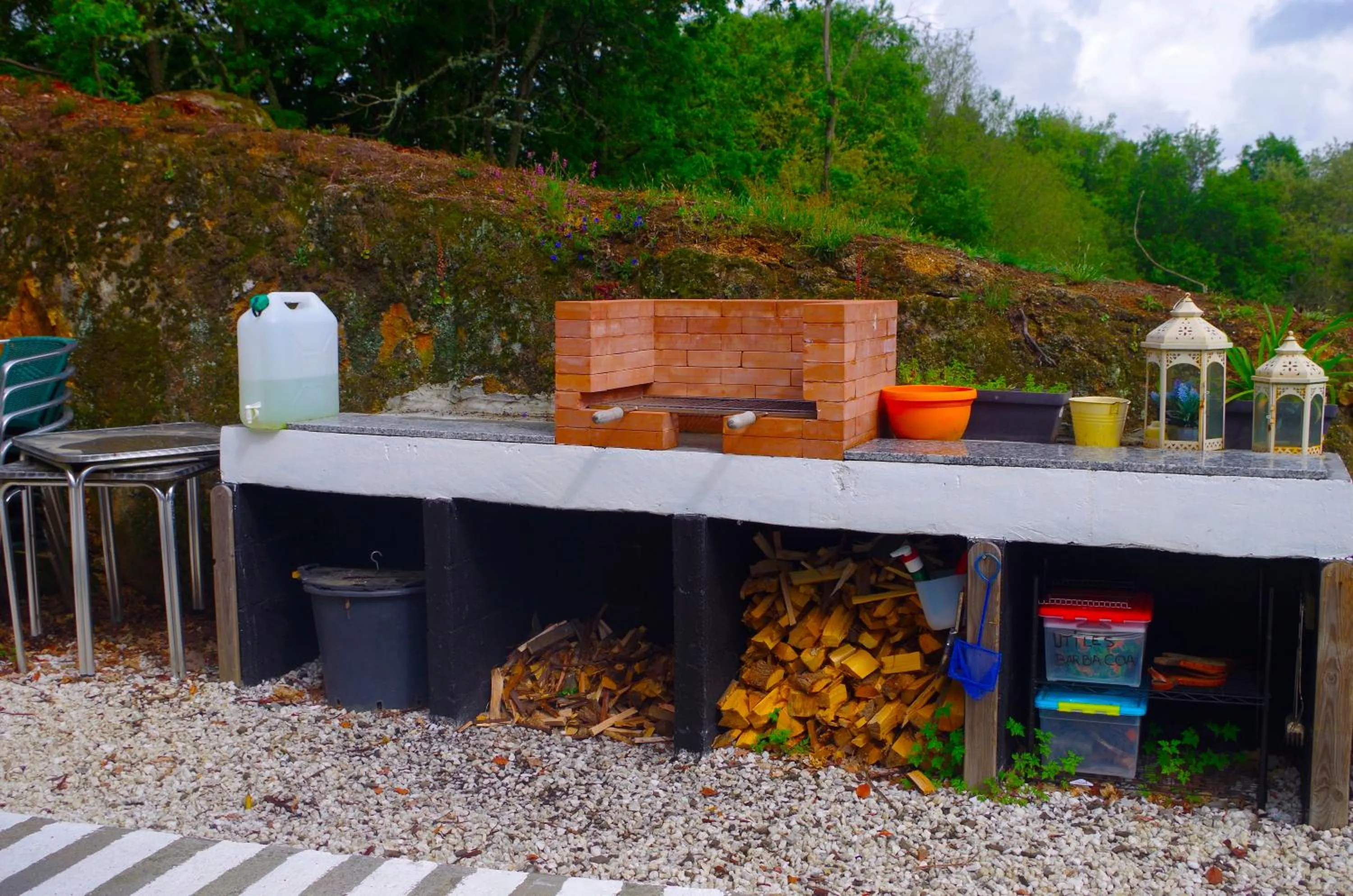 BBQ facilities in Hotel Rock Star