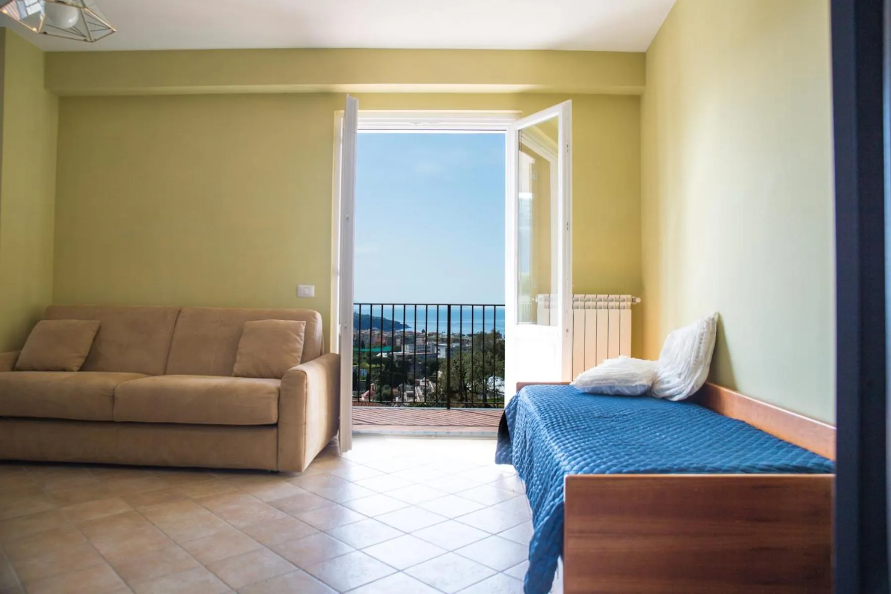 Bedroom in Lemon Flats Sorrento