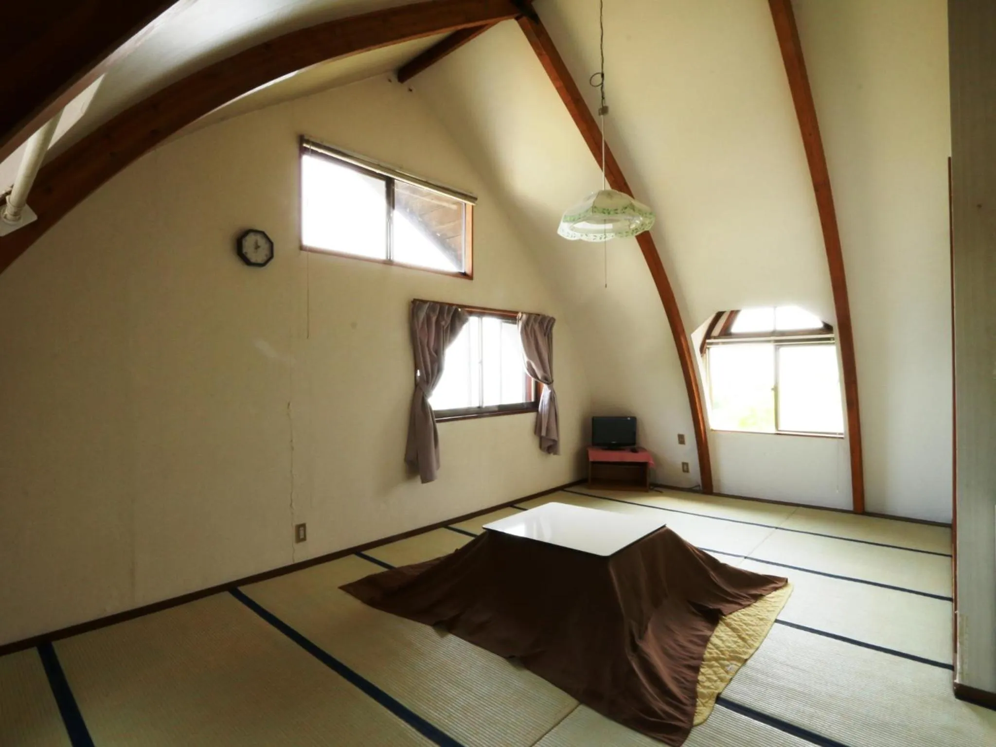 Photo of the whole room in Marchen House Madarao