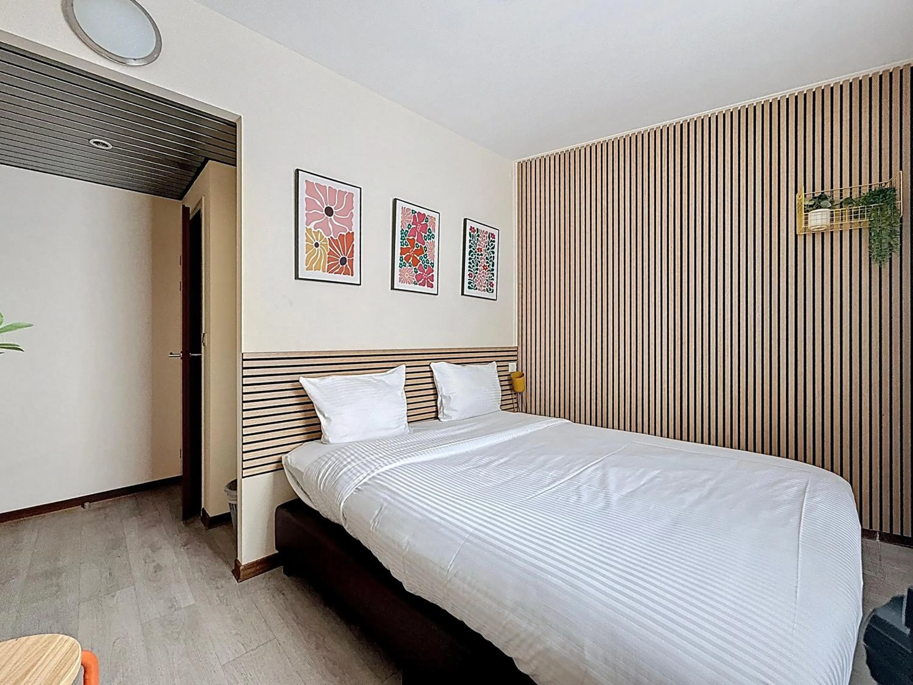 Bed in Slina Hotel Brussels