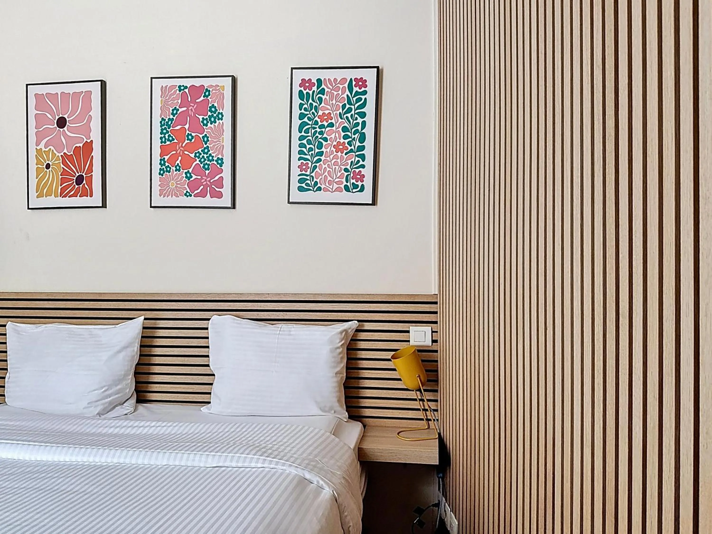 Bed in Slina Hotel Brussels