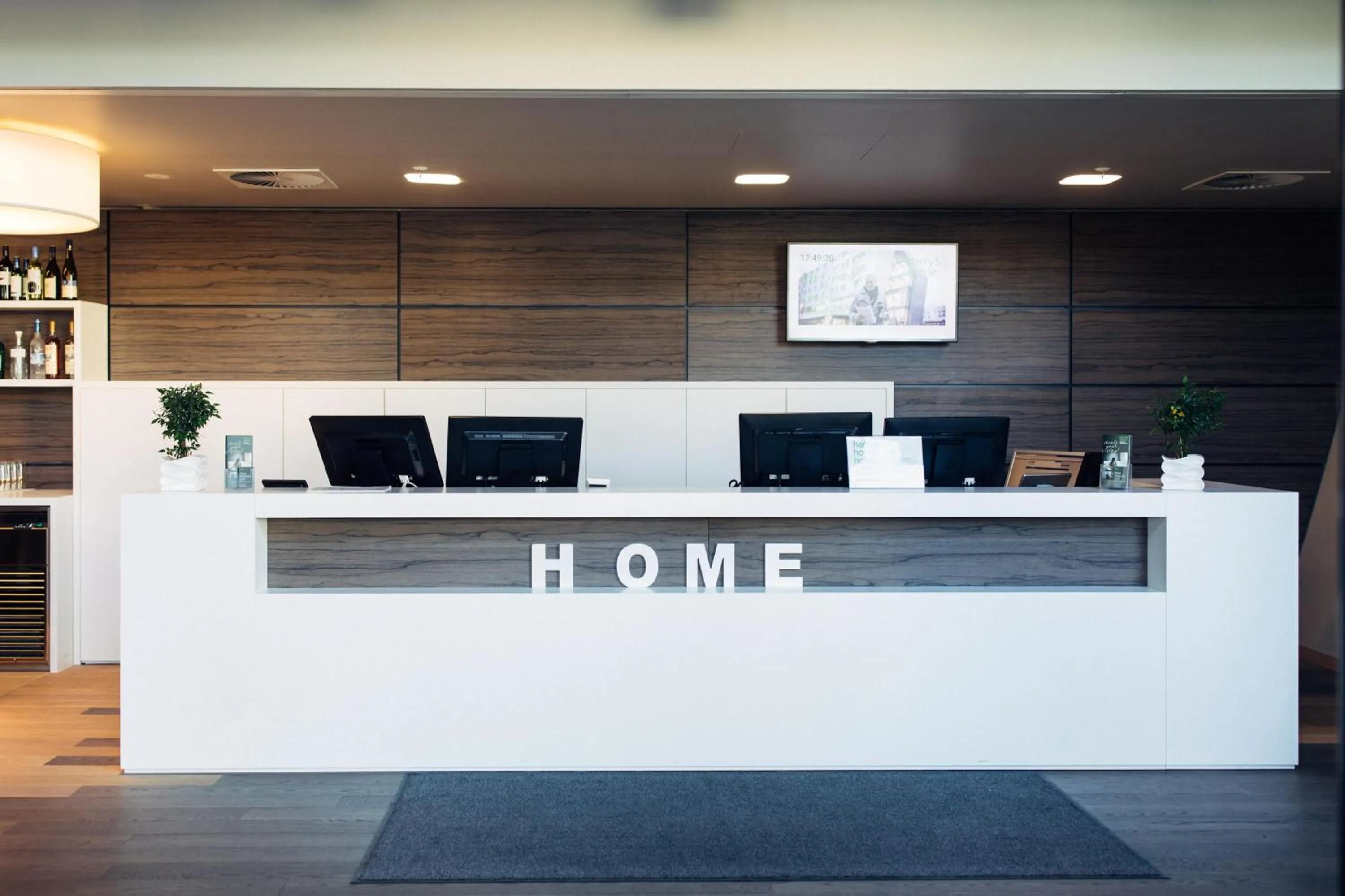 Lobby or reception in harry's home München hotel & apartments