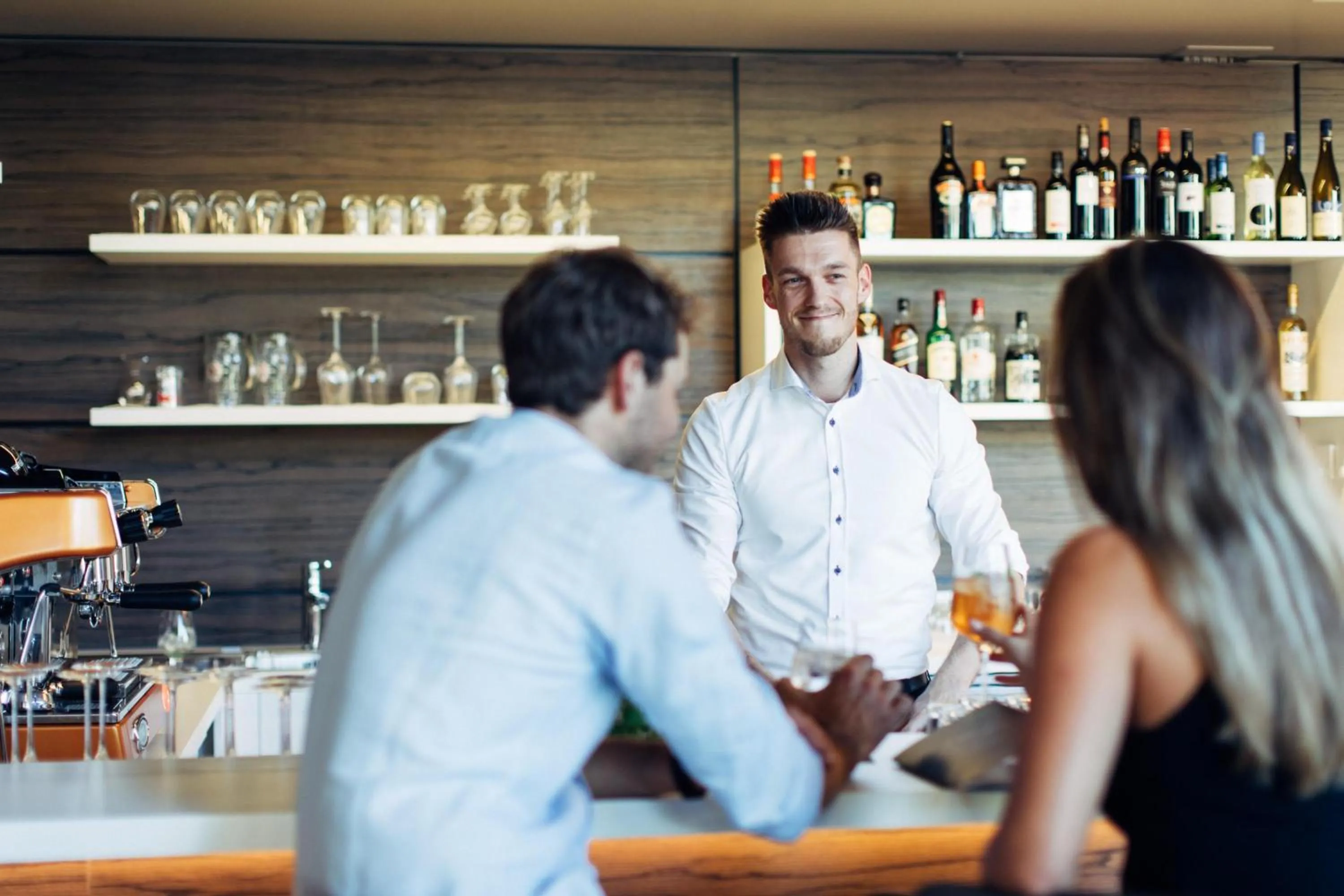 Lounge or bar in harry's home München hotel & apartments