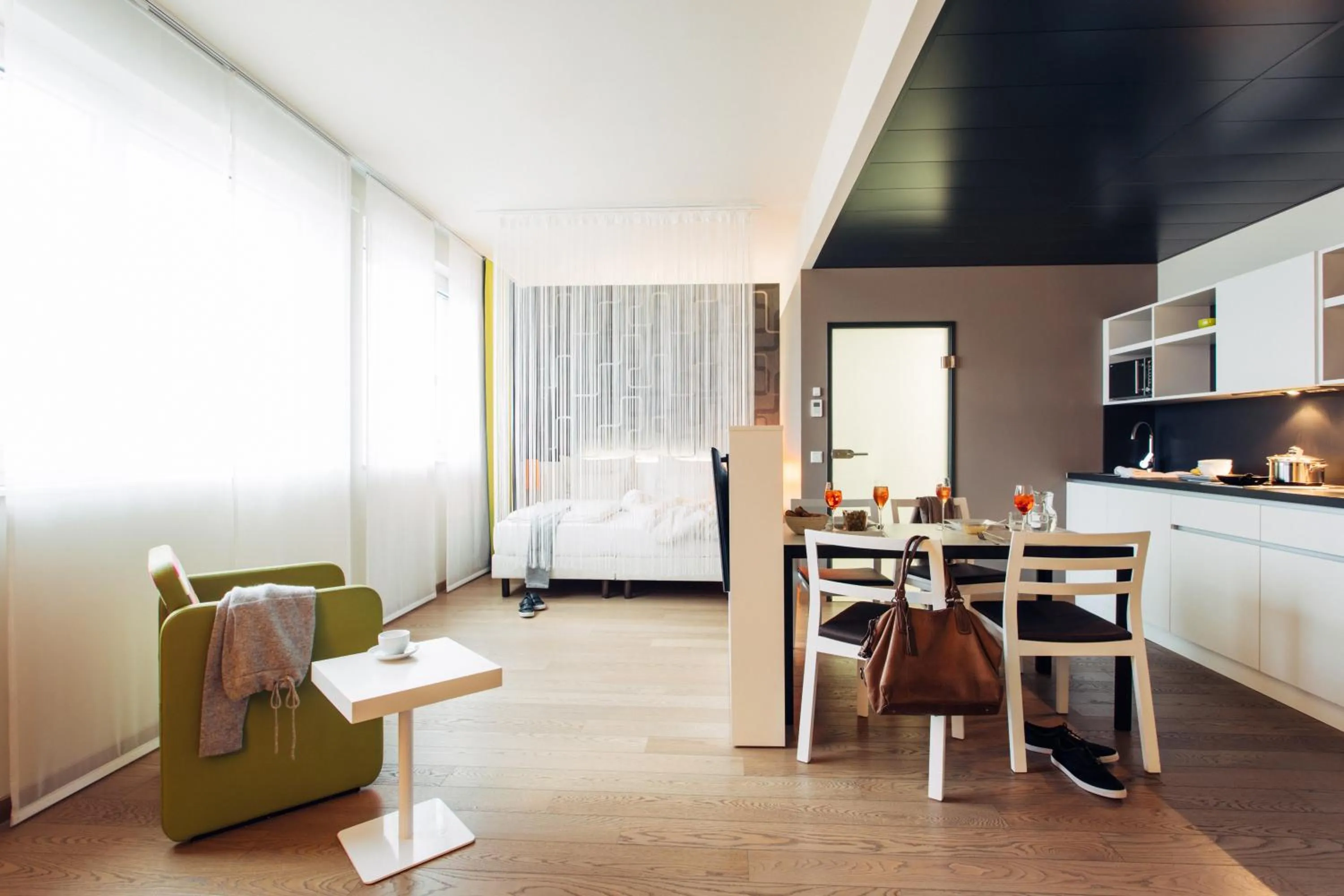 Living room in harry's home München hotel & apartments