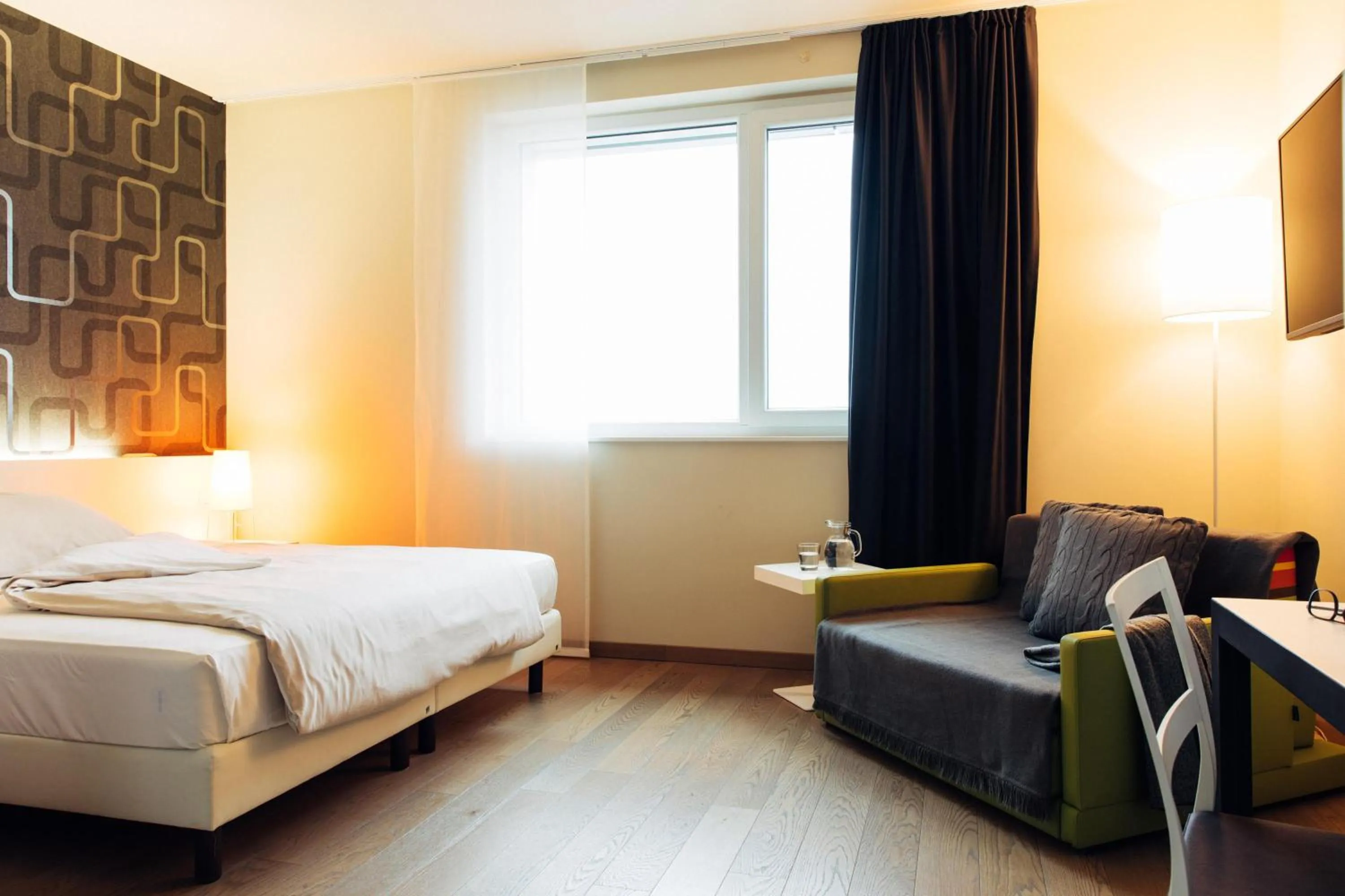 Photo of the whole room, Bed in harry's home München hotel & apartments