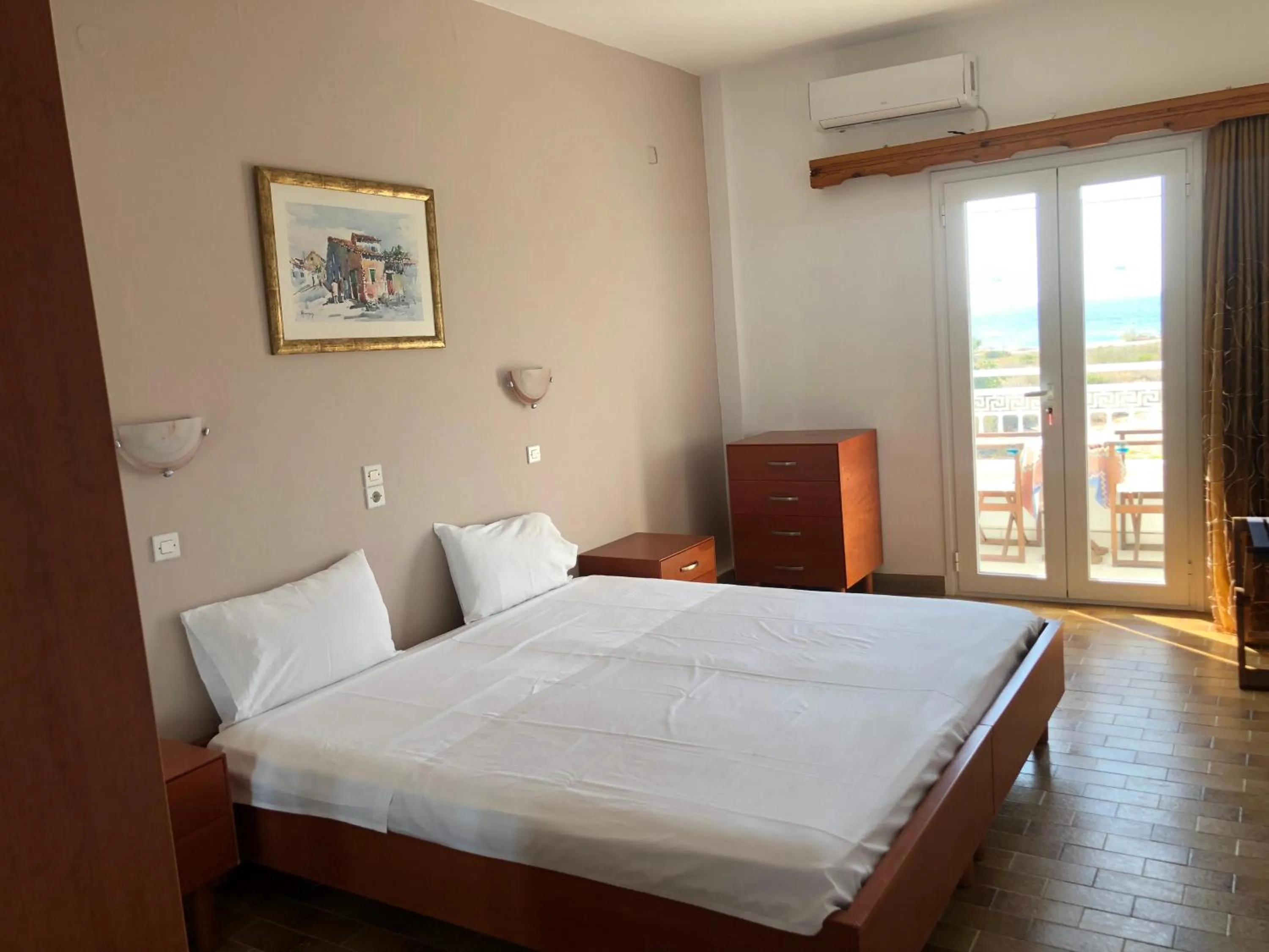 Bedroom, Bed in Anthoulis Studios