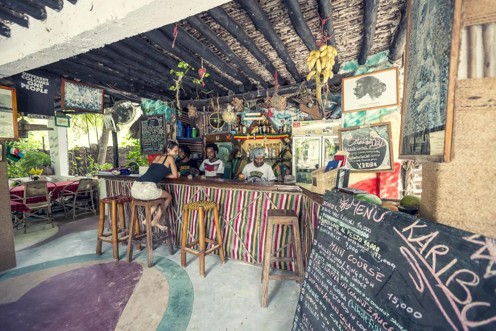 Lounge or bar in Mustapha' s Place