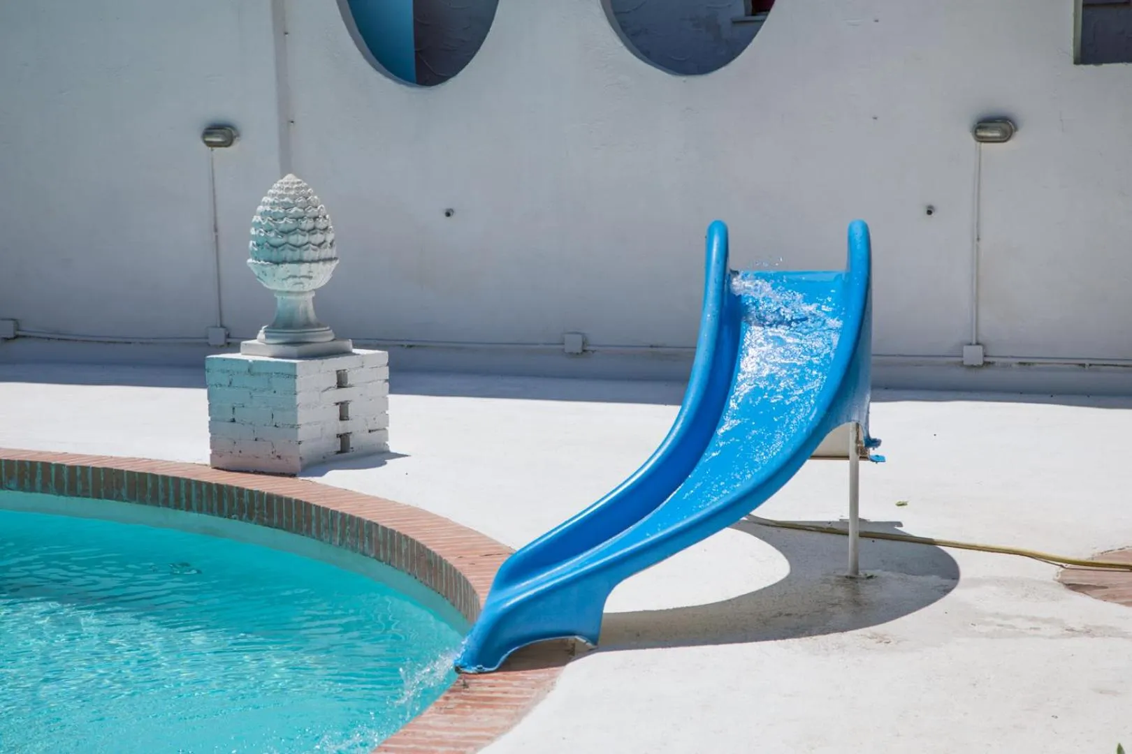 Swimming pool in Assinos Palace Hotel