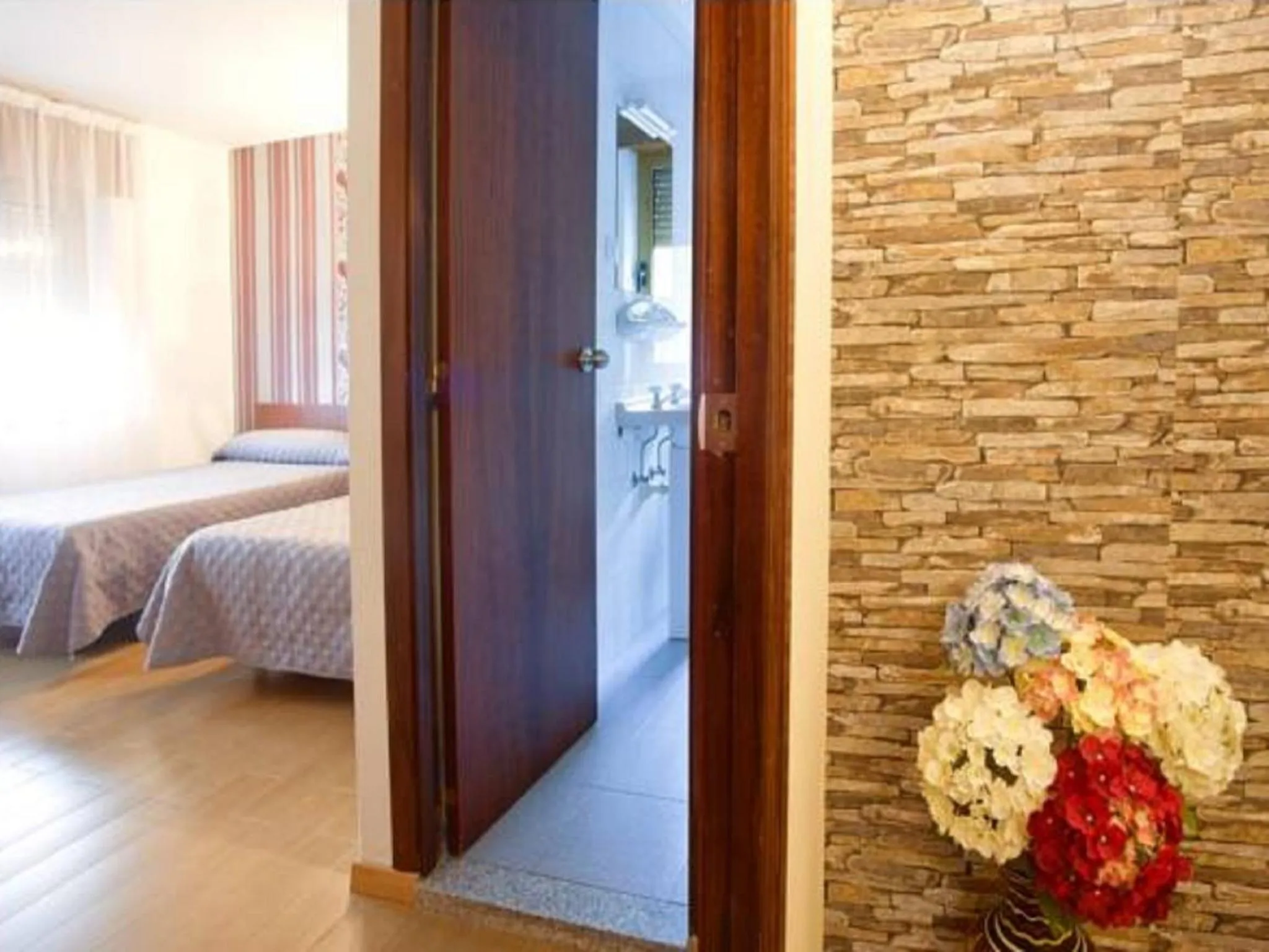 Photo of the whole room, Bed in Hotel el Pinar