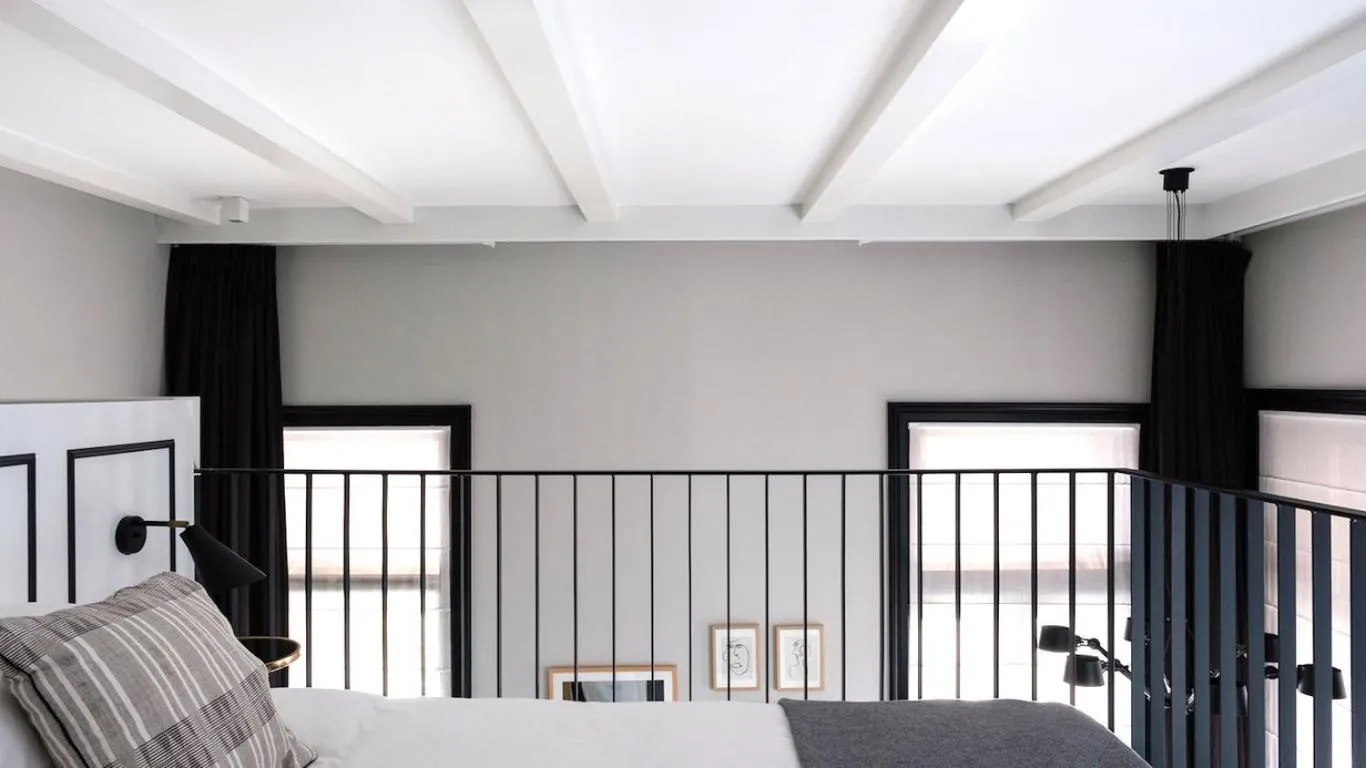 Bed in Morgan & Mees Amsterdam