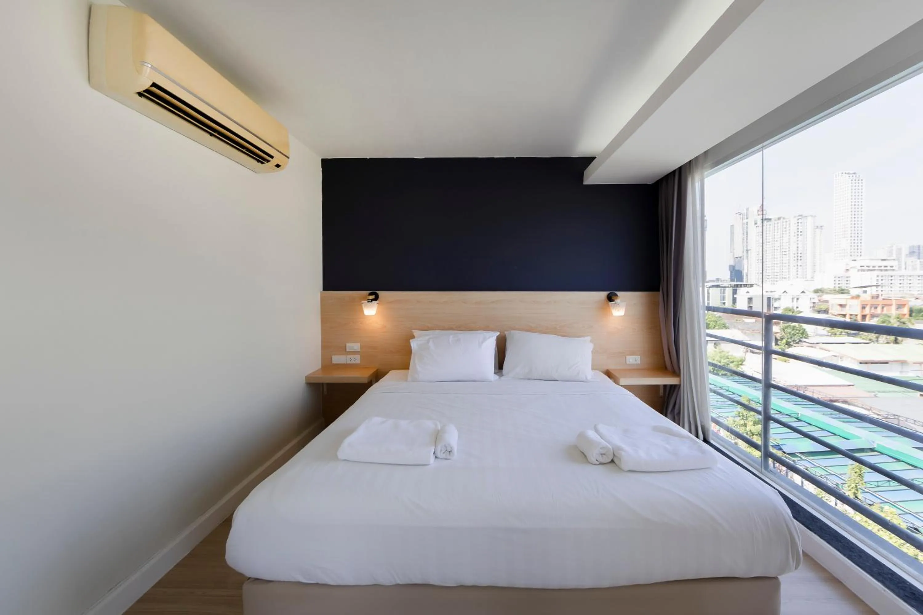 Bedroom, Bed in GP House Express Sukhumvit 81