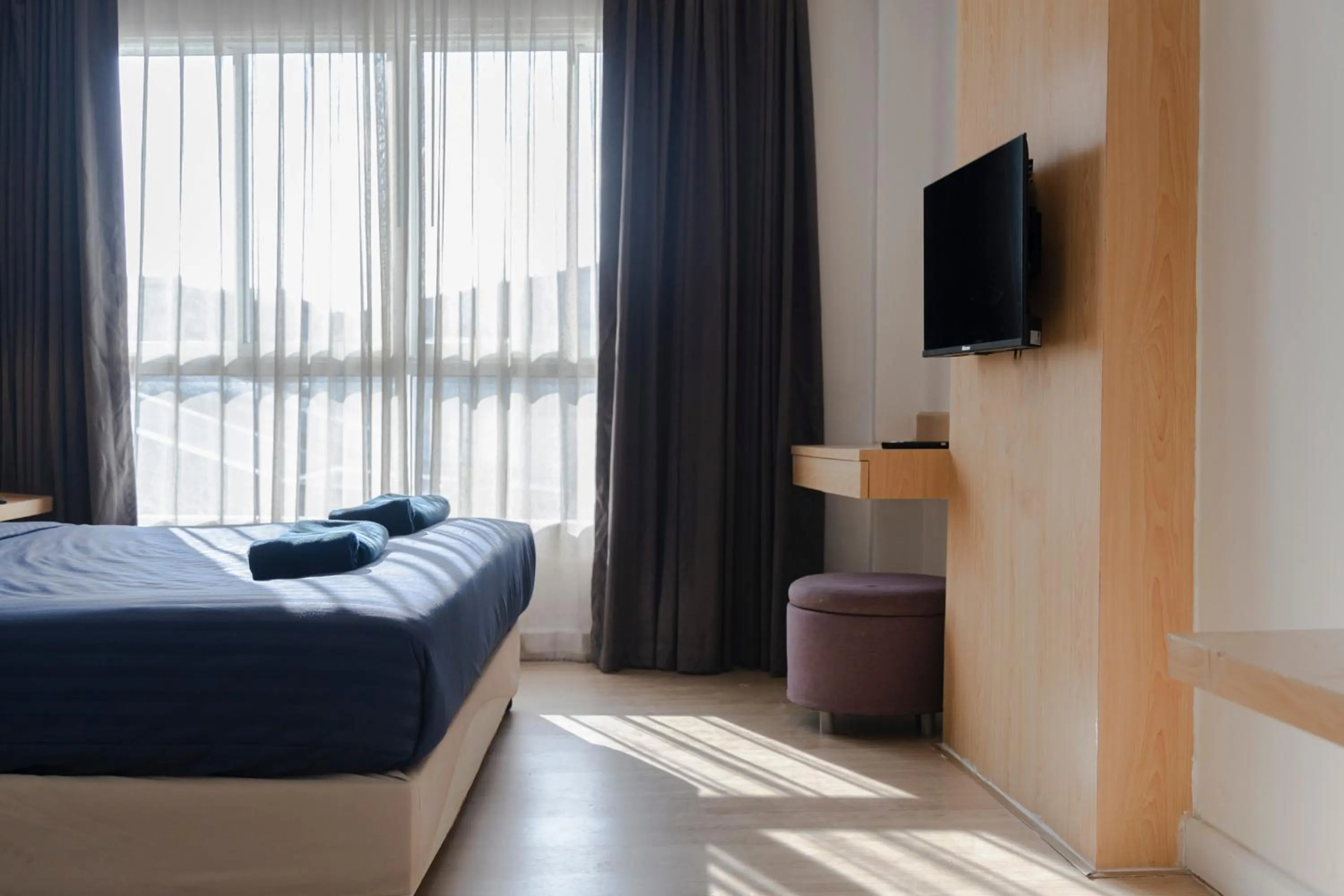 Living room, Bed in GP House Express Sukhumvit 81