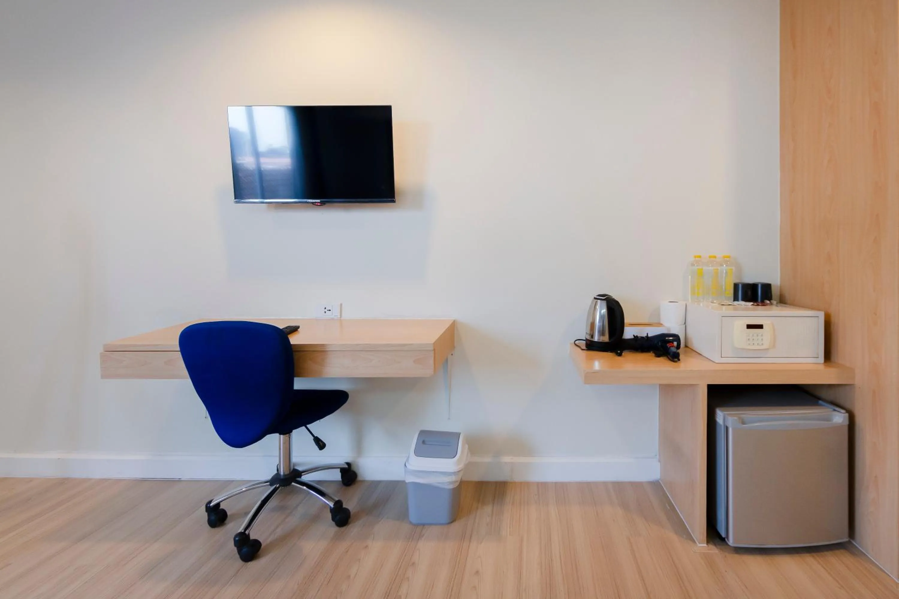 TV and multimedia in GP House Express Sukhumvit 81