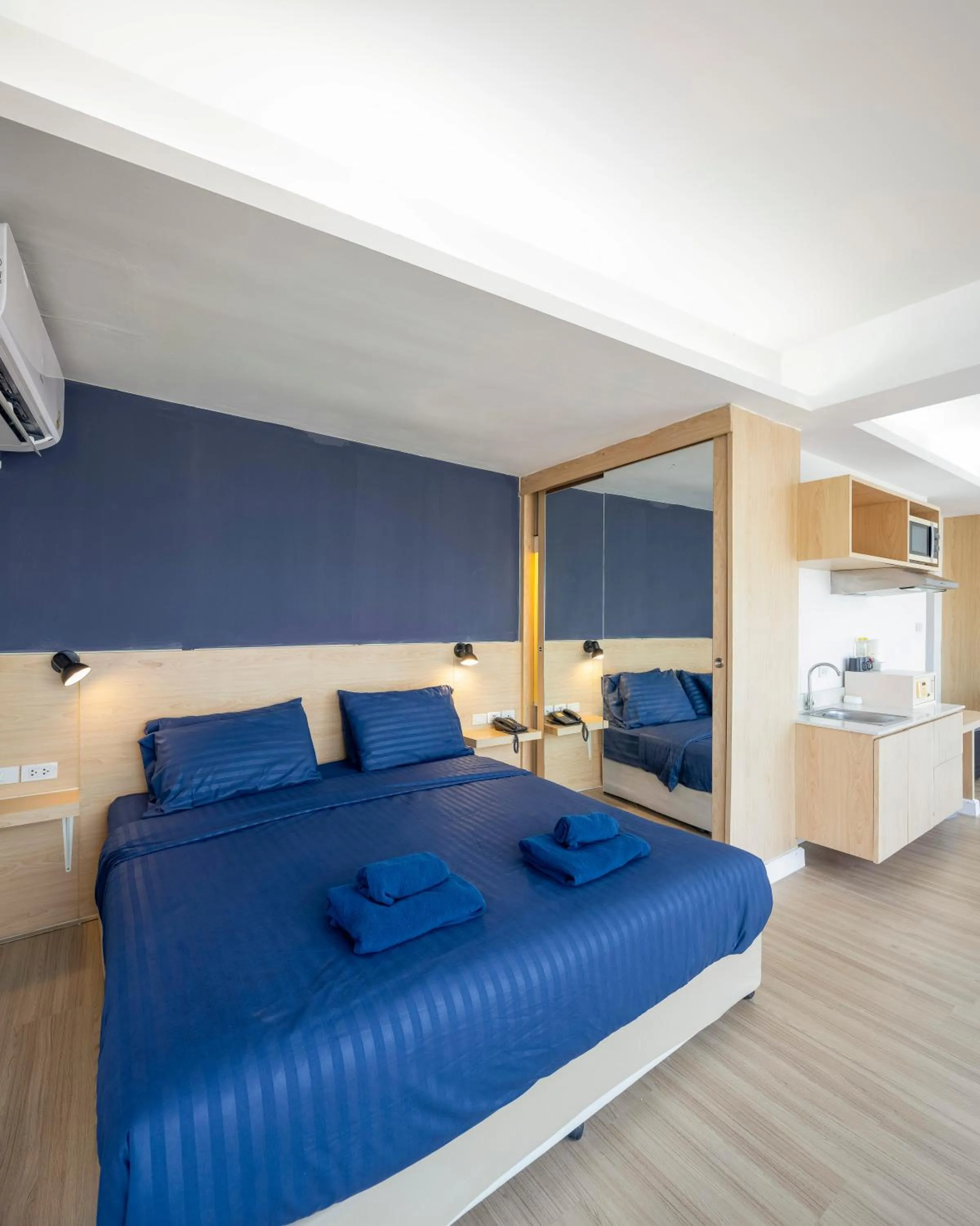 Bedroom, Bed in GP House Express Sukhumvit 81