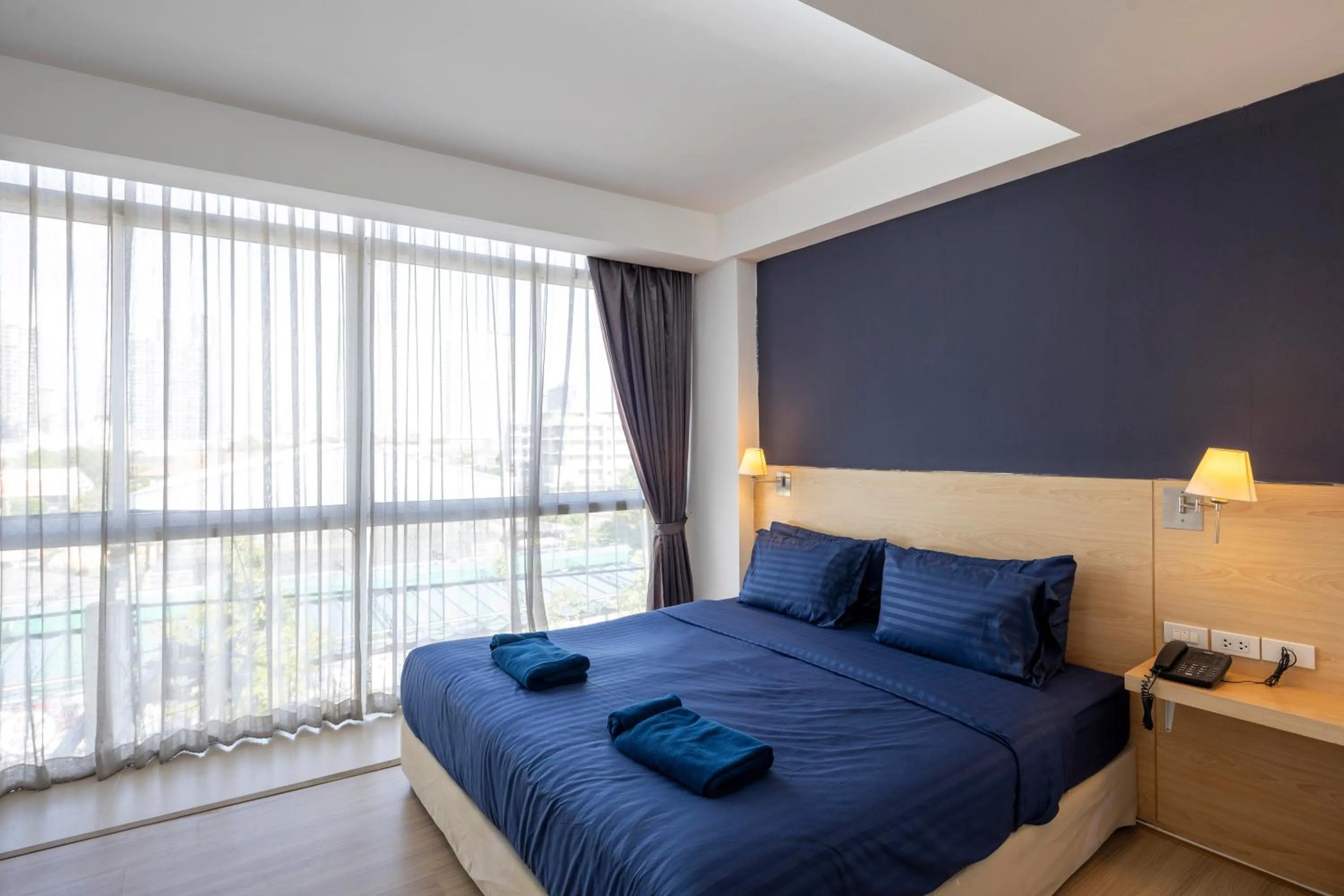 View (from property/room), Bed in GP House Express Sukhumvit 81