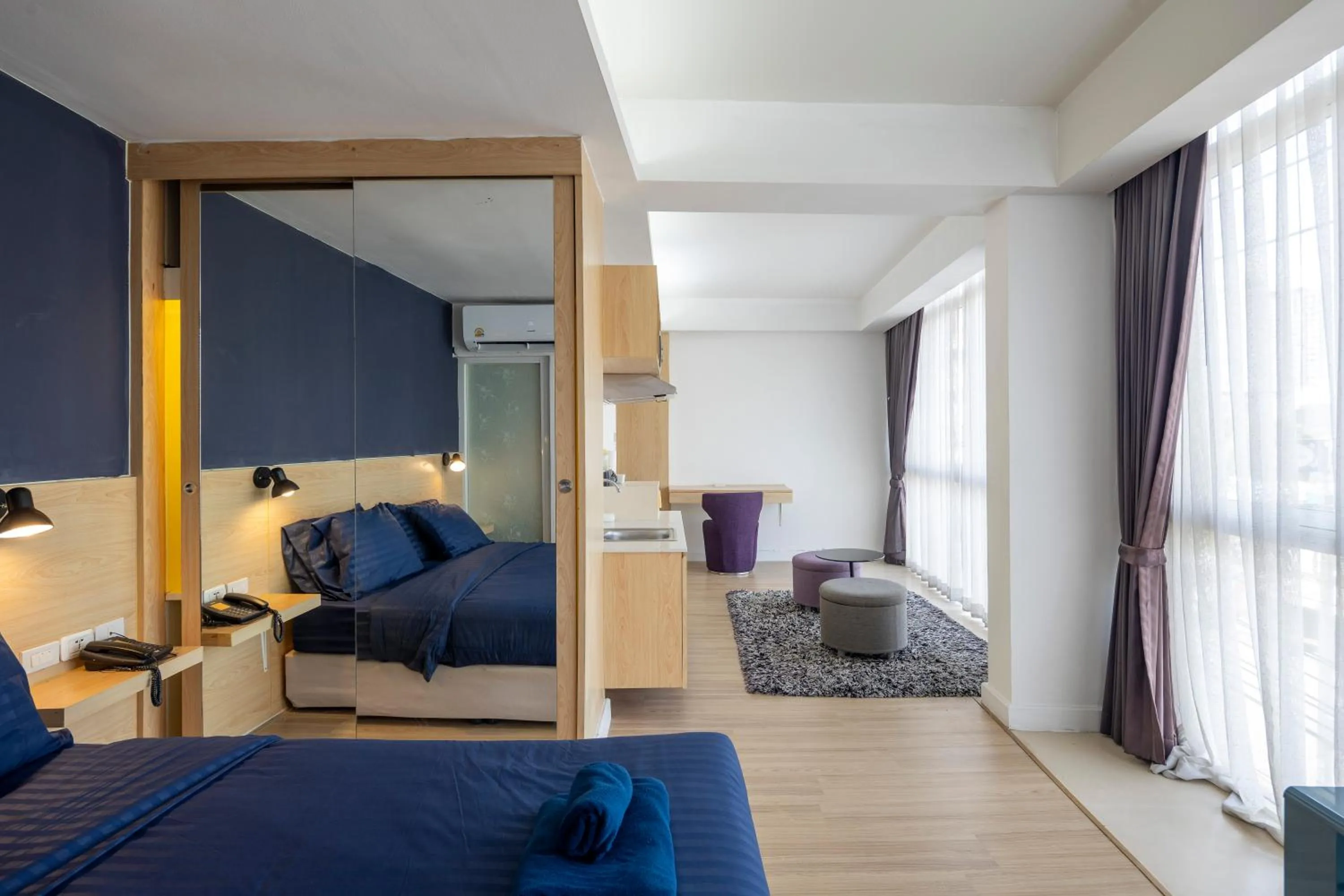 Seating area, Bed in GP House Express Sukhumvit 81