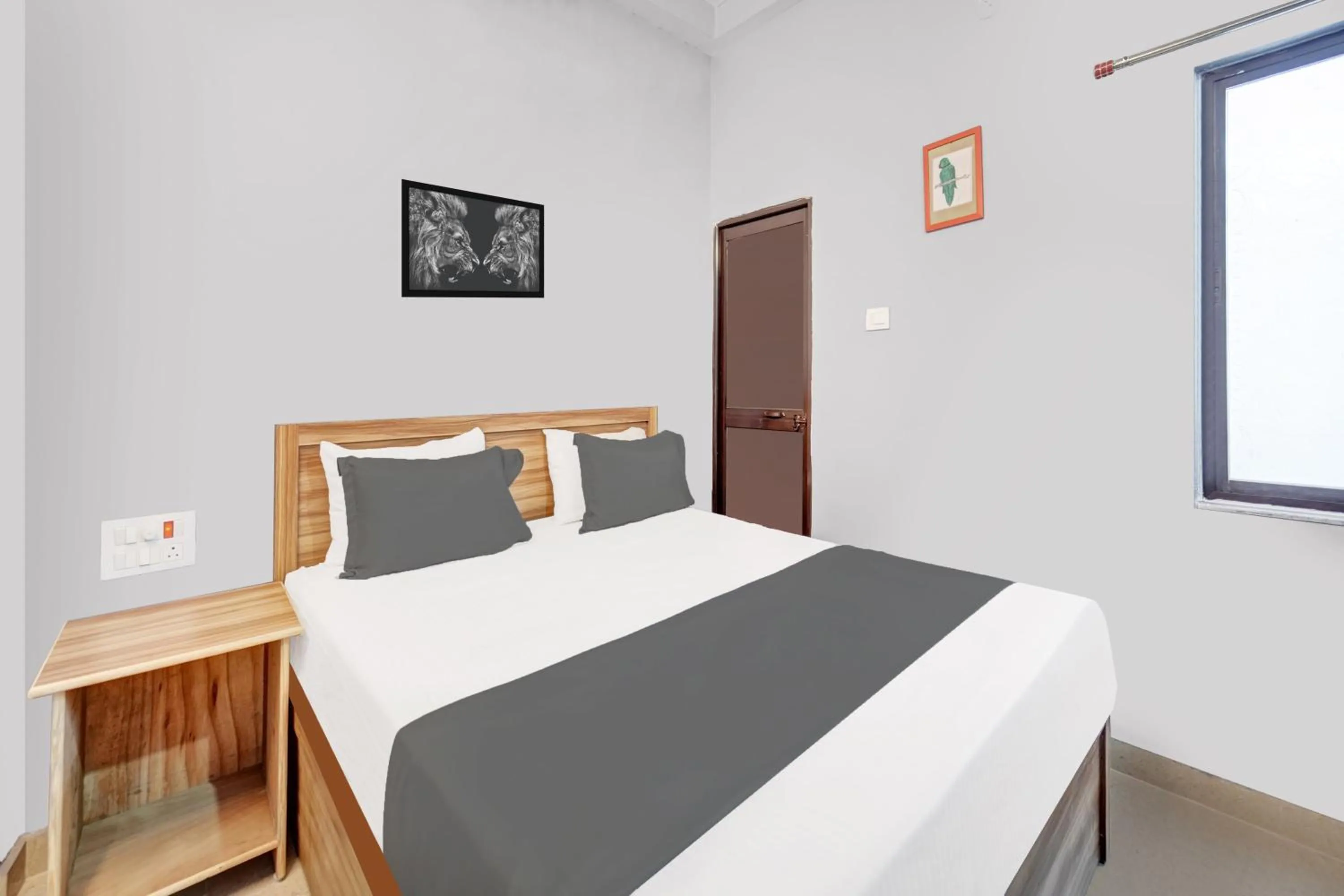 Bedroom in HOTEL O ROYAL GUEST HOUSE