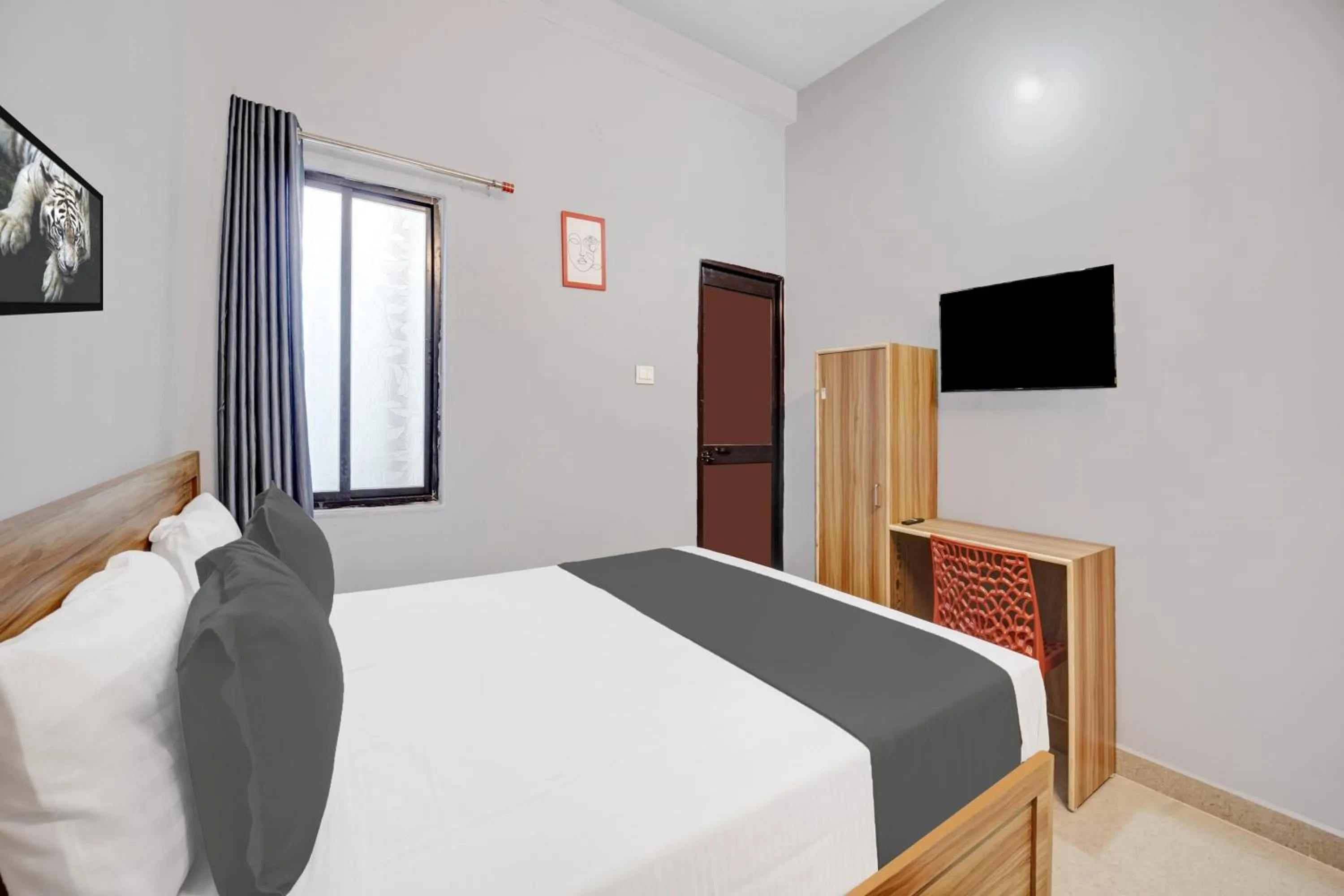 Bedroom in HOTEL O ROYAL GUEST HOUSE