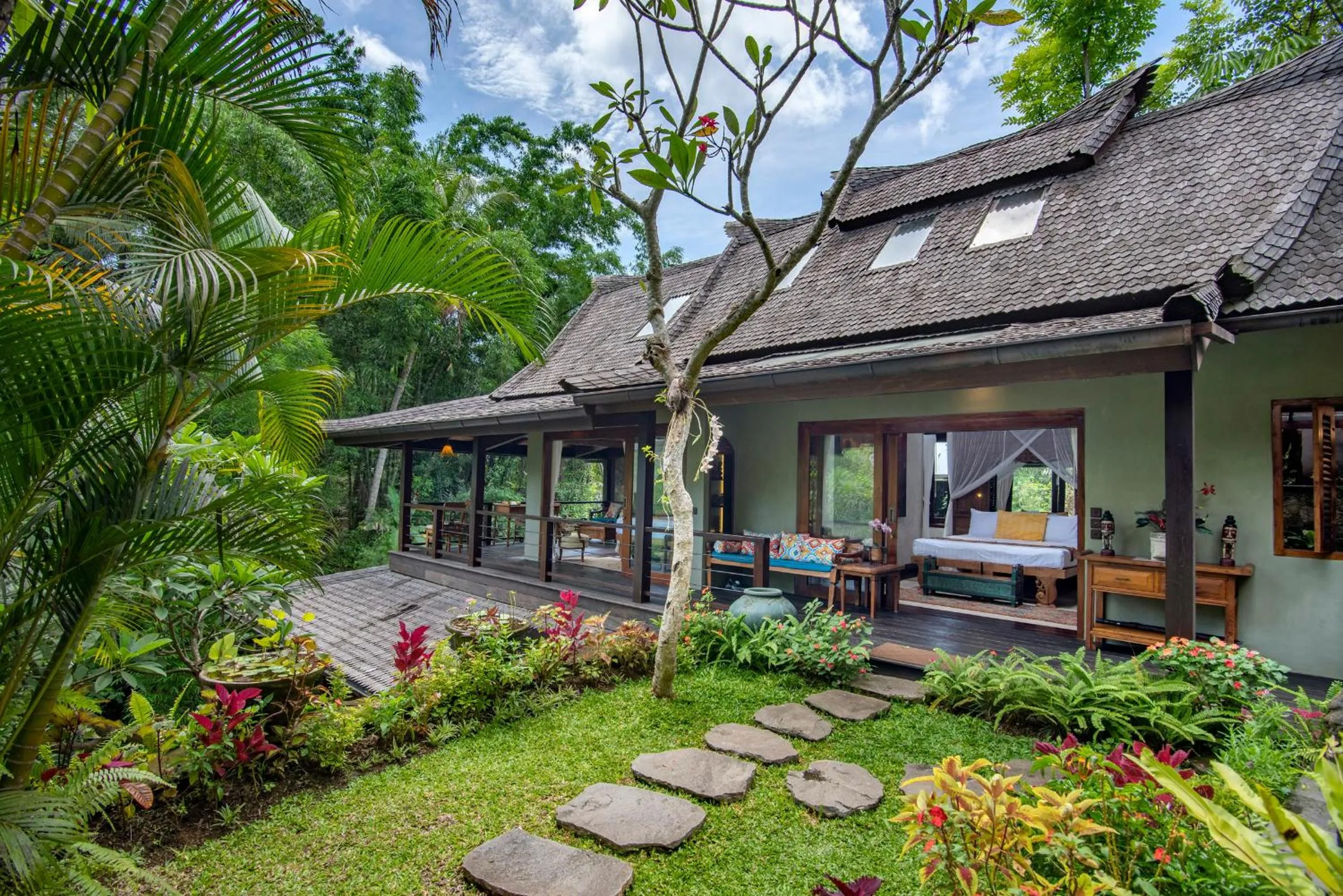Patio in Lumina Wellness Retreat