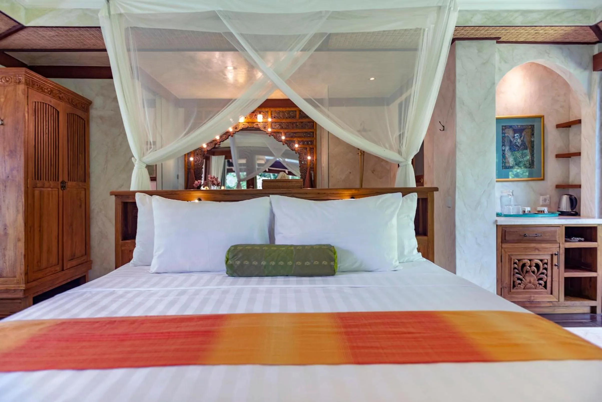 Bed in Lumina Wellness Retreat