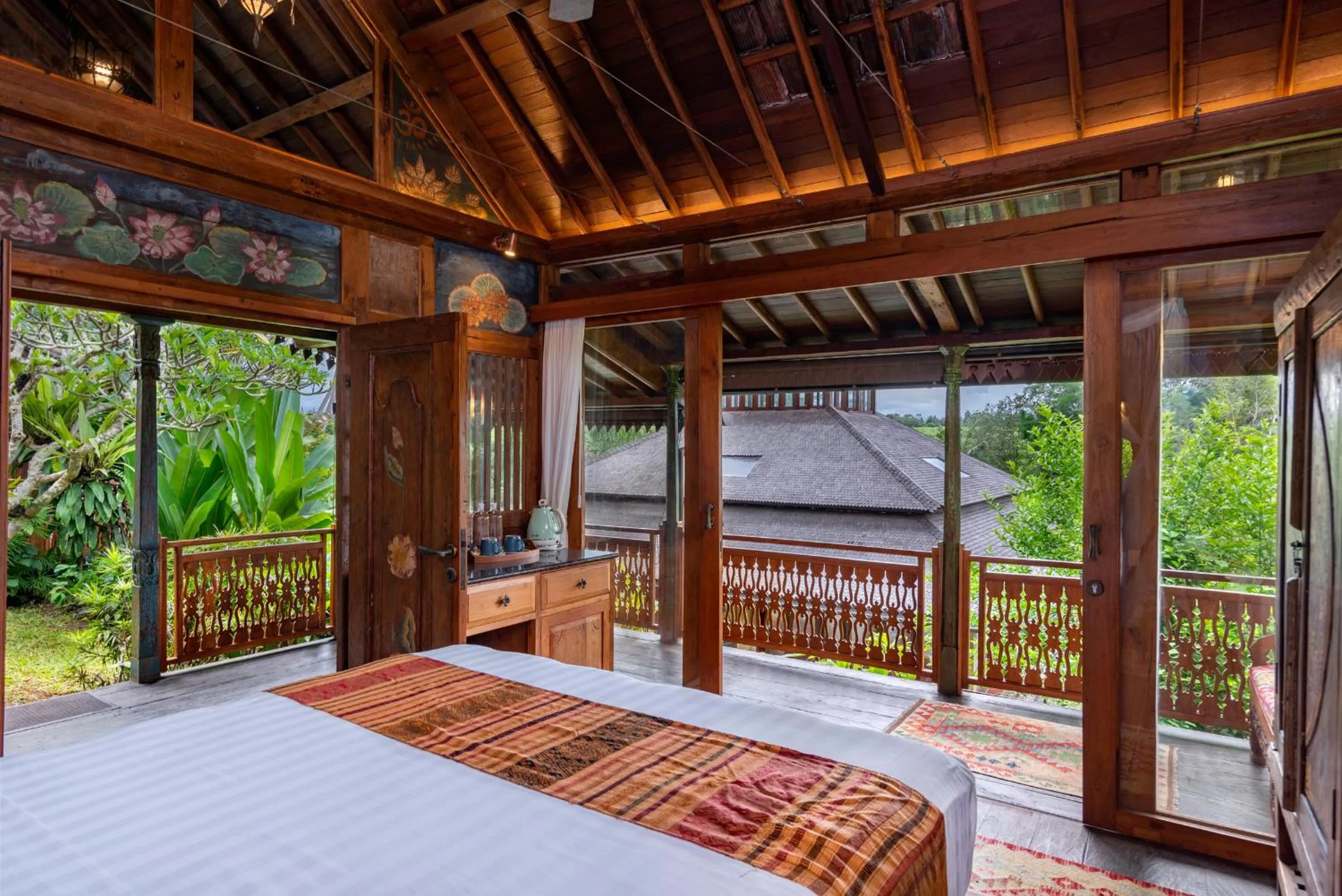 Balcony/Terrace, Bed in Lumina Wellness Retreat