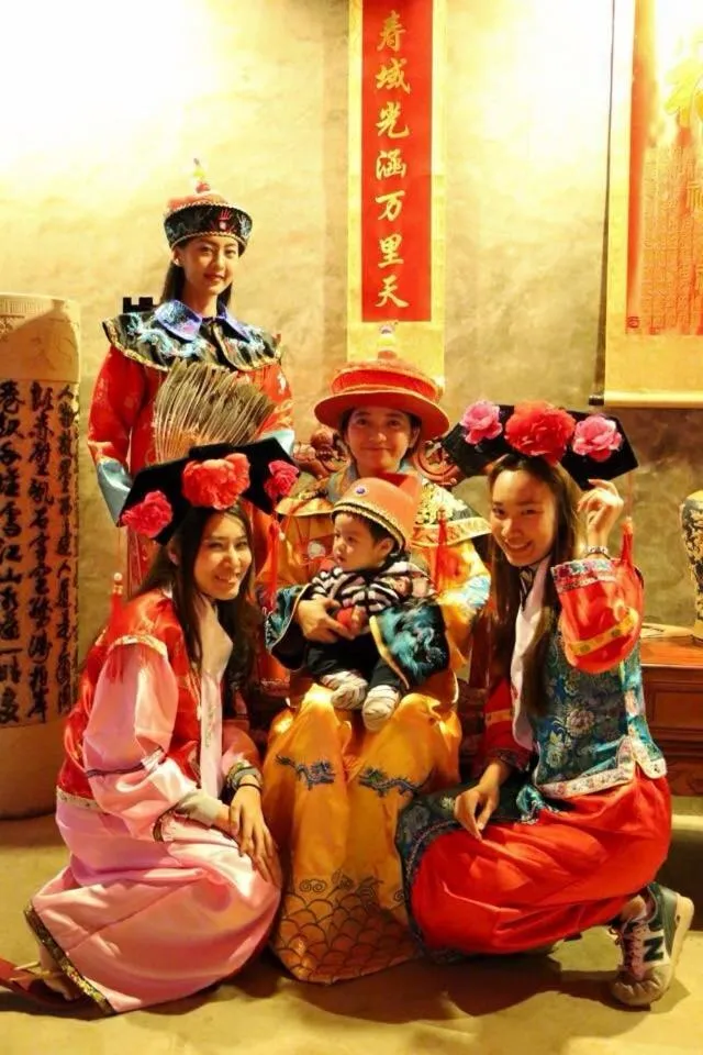 People in Wang Put Tan Boutique House