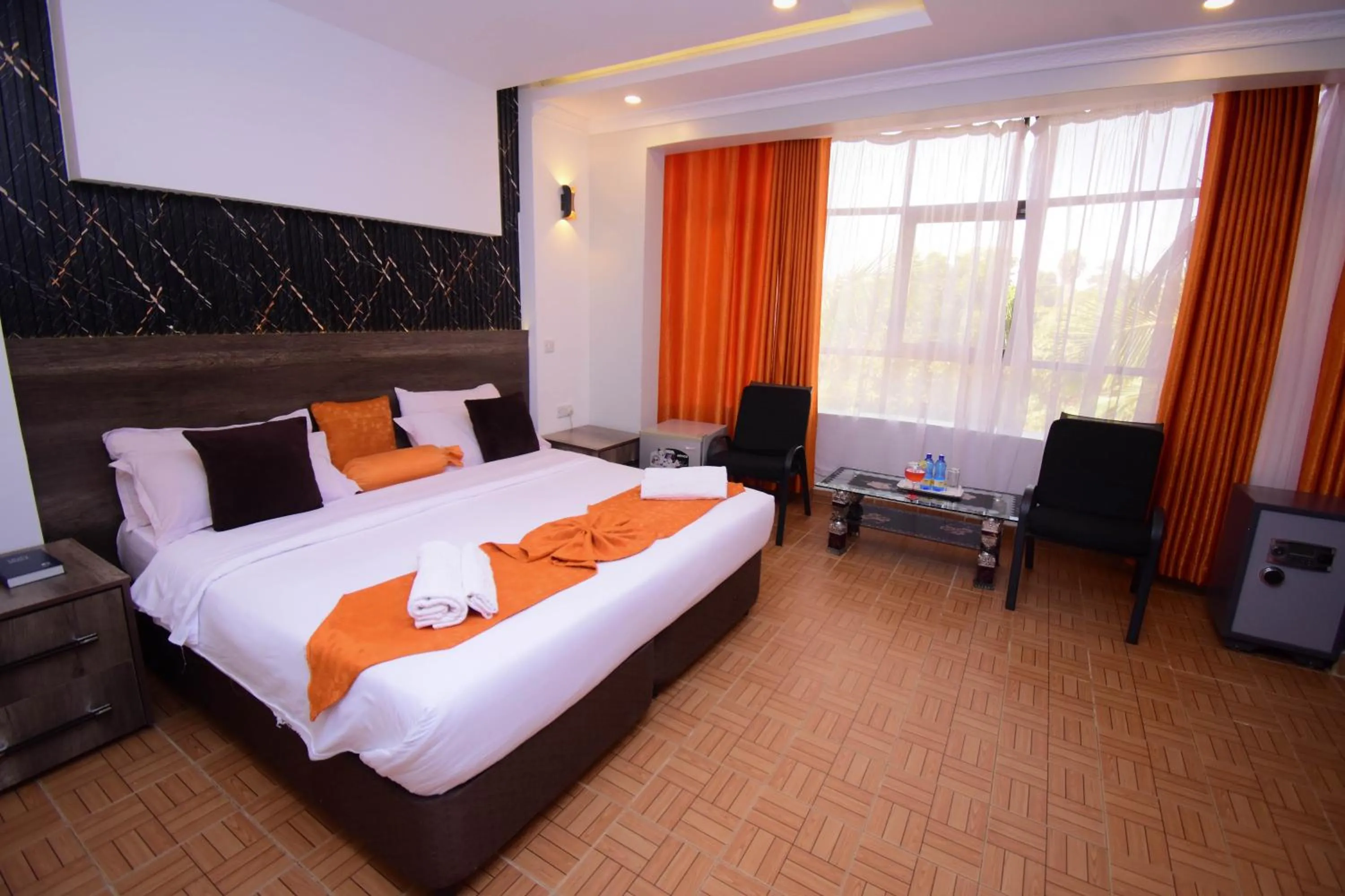 Photo of the whole room, Bed in Sunstar Hotel Nairobi