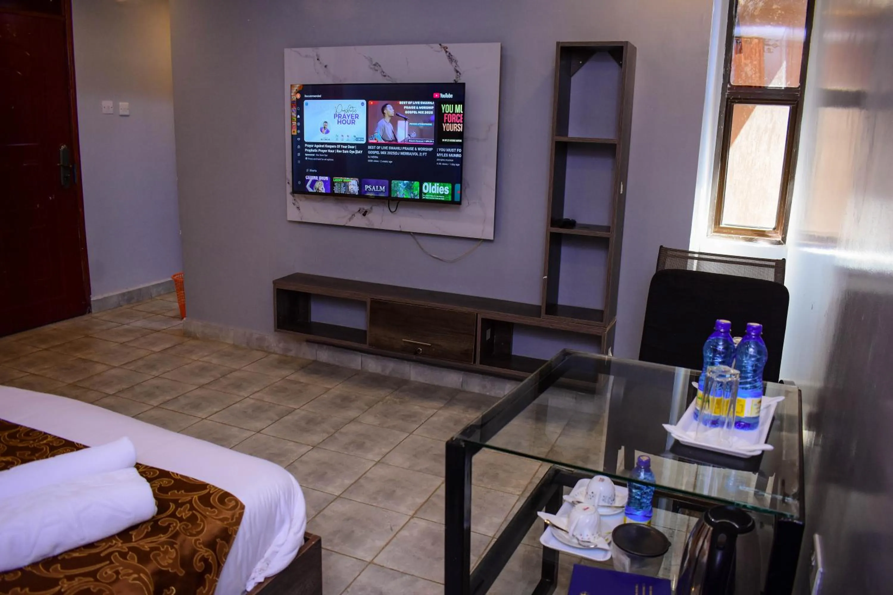 TV and multimedia, Bed in Sunstar Hotel Nairobi