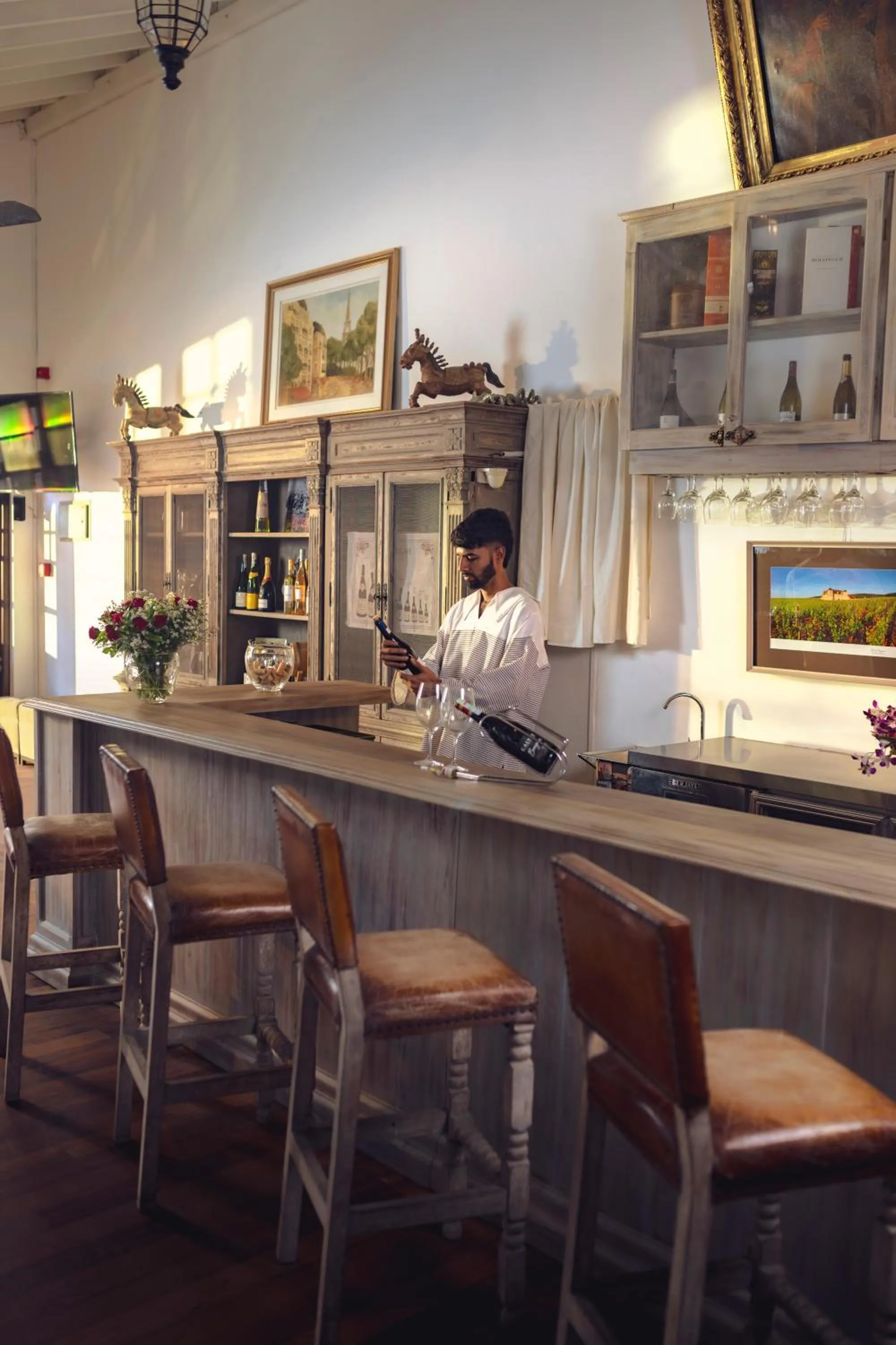 Lounge or bar in La Maison de Colombo