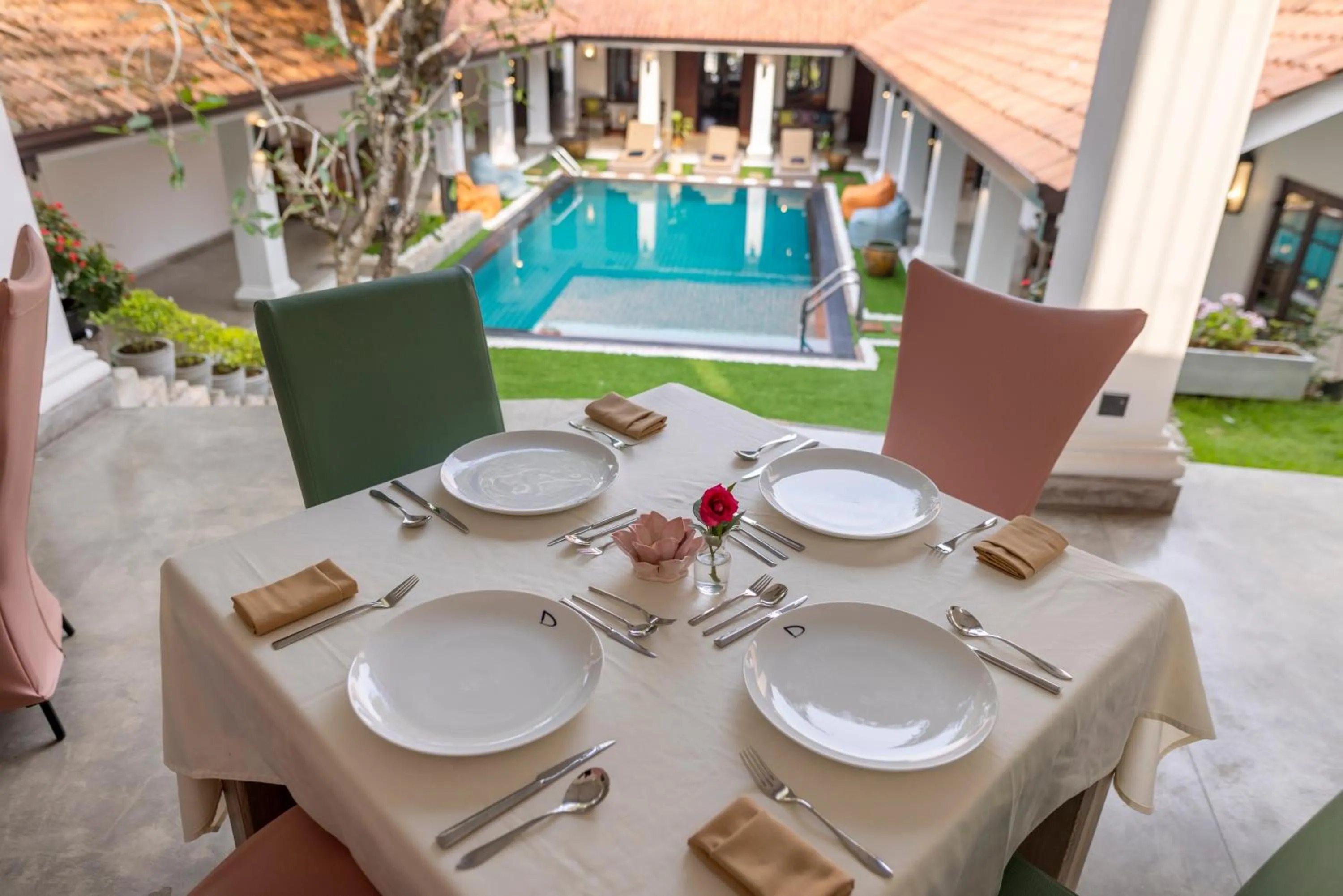 Restaurant/places to eat in La Maison de Colombo