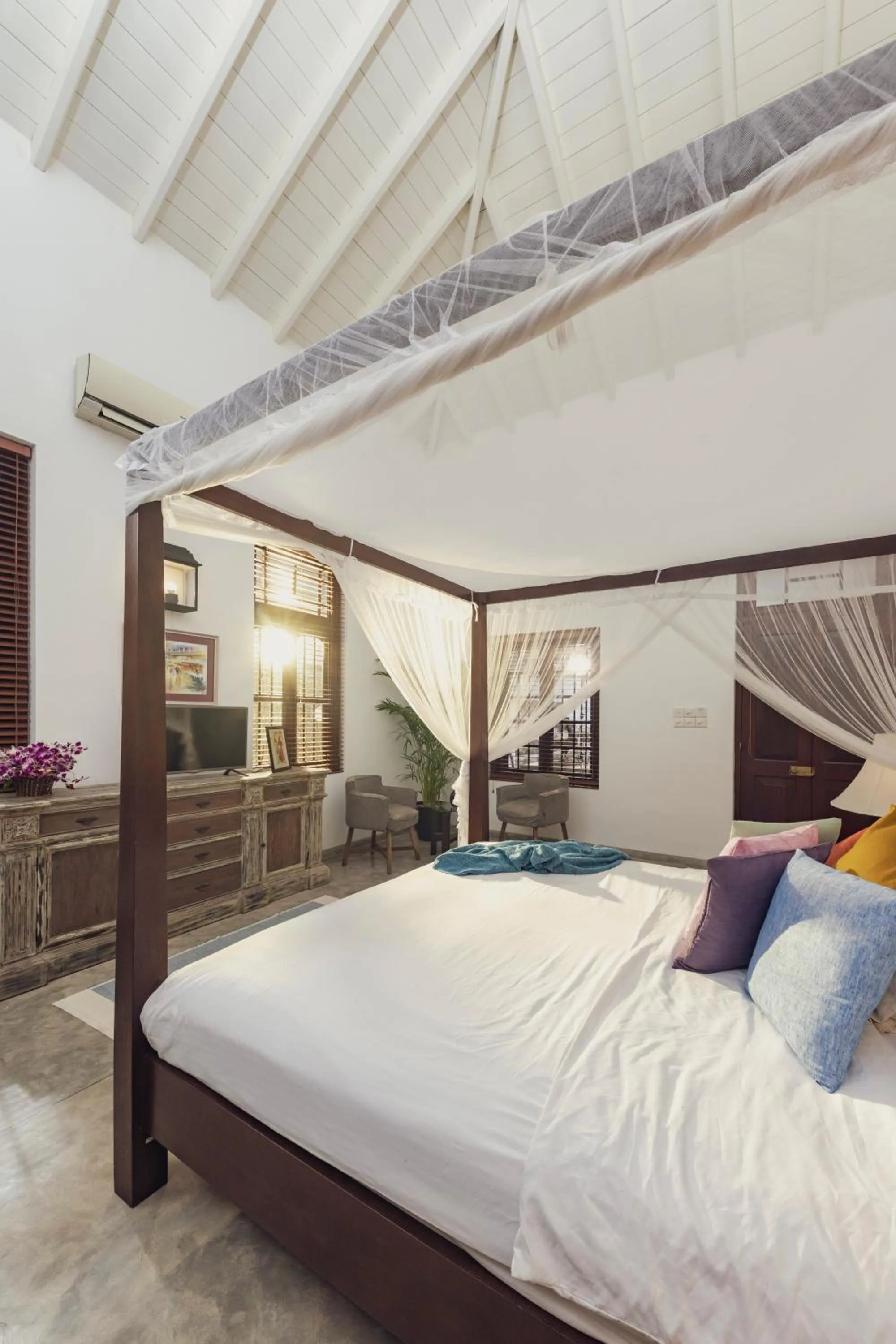 Bedroom, Bed in La Maison de Colombo