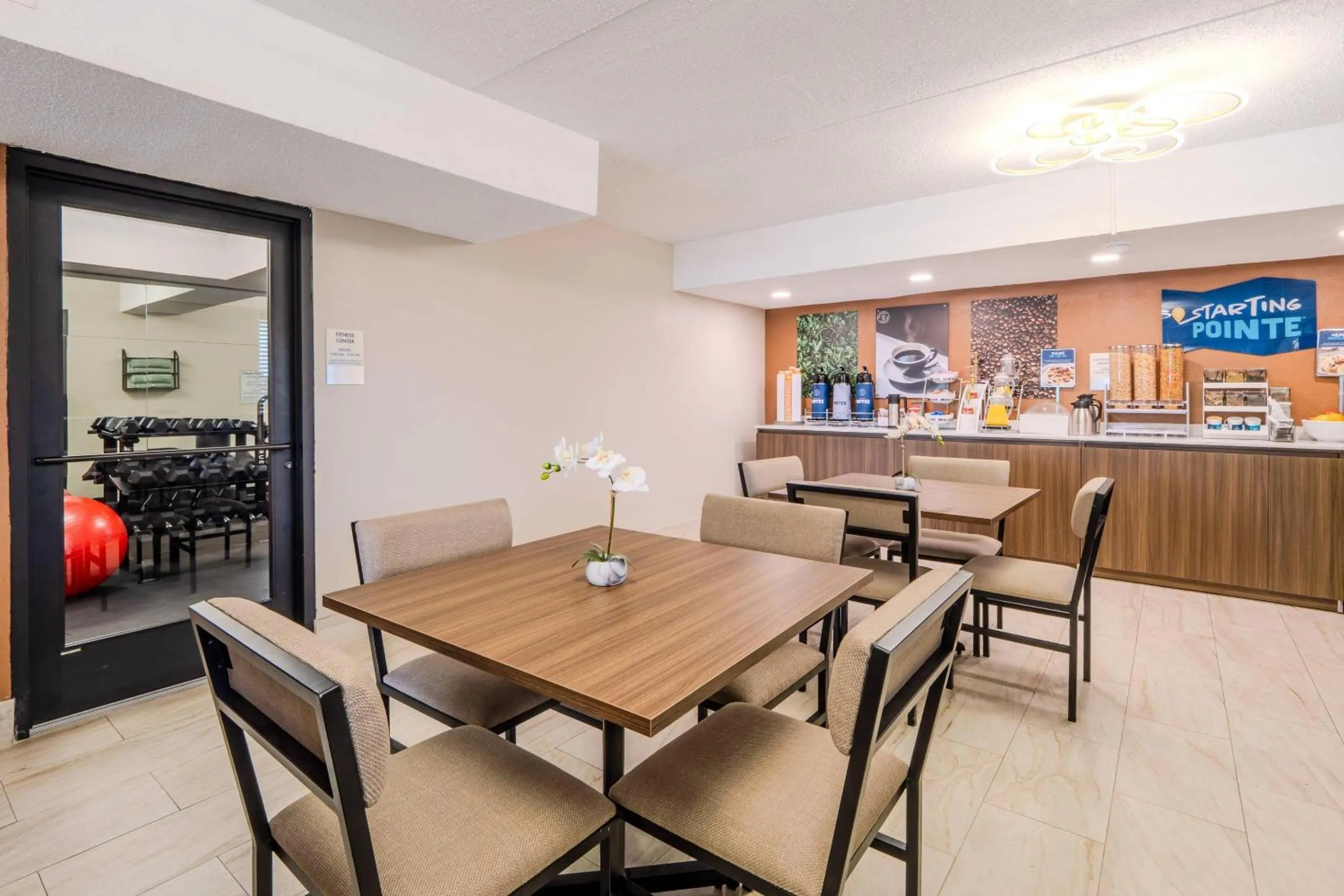 Breakfast in Clarion Pointe Winston - Salem Downtown