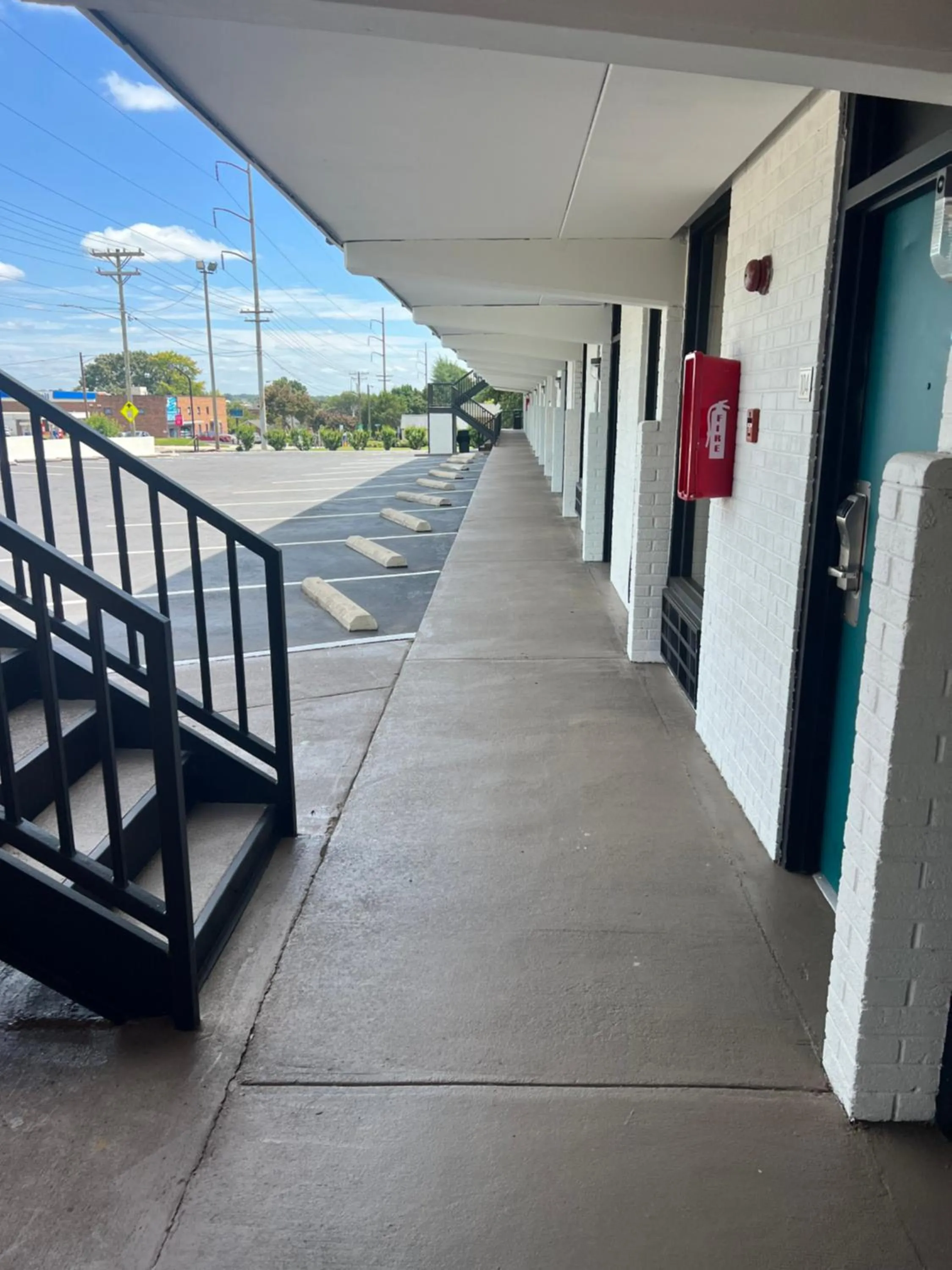 Parking in Clarion Pointe Winston - Salem Downtown