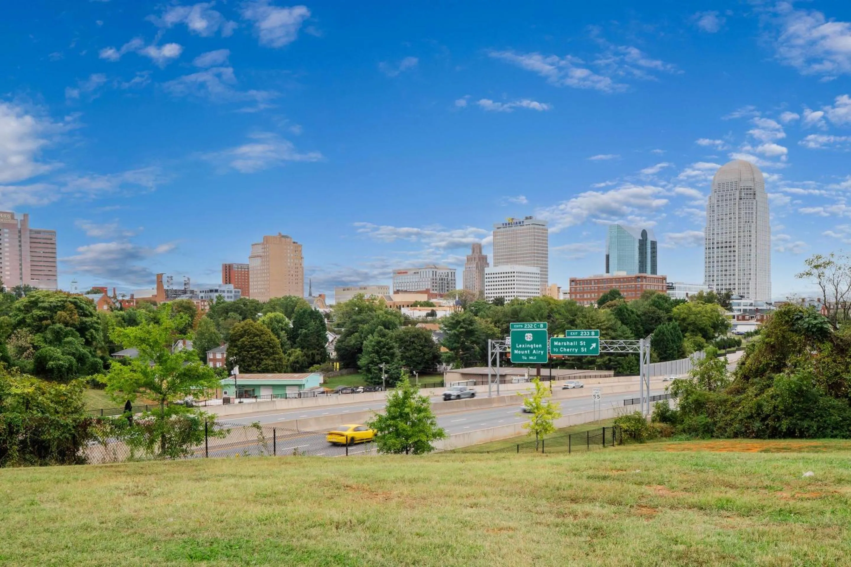 Property building in Clarion Pointe Winston - Salem Downtown