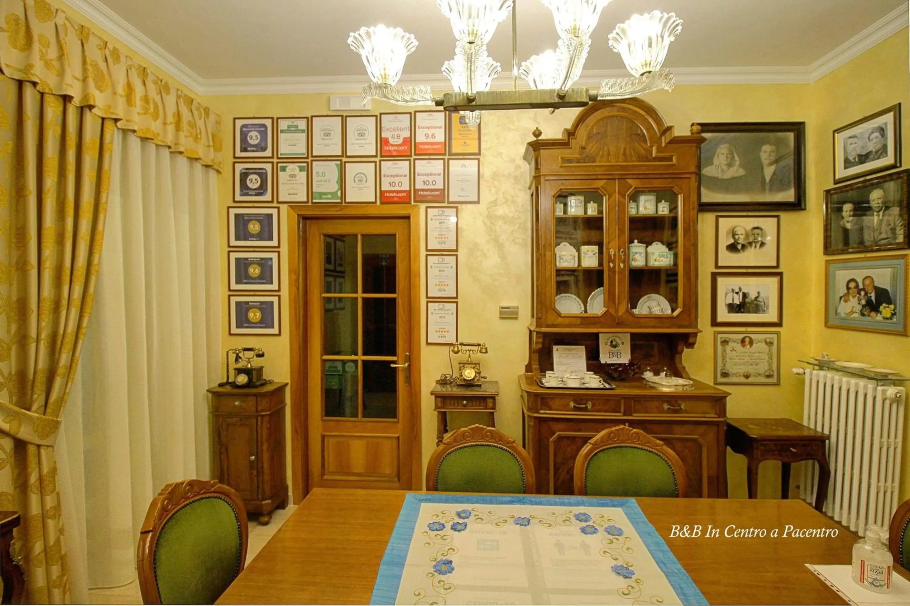 Lobby or reception in B&B In Centro a Pacentro