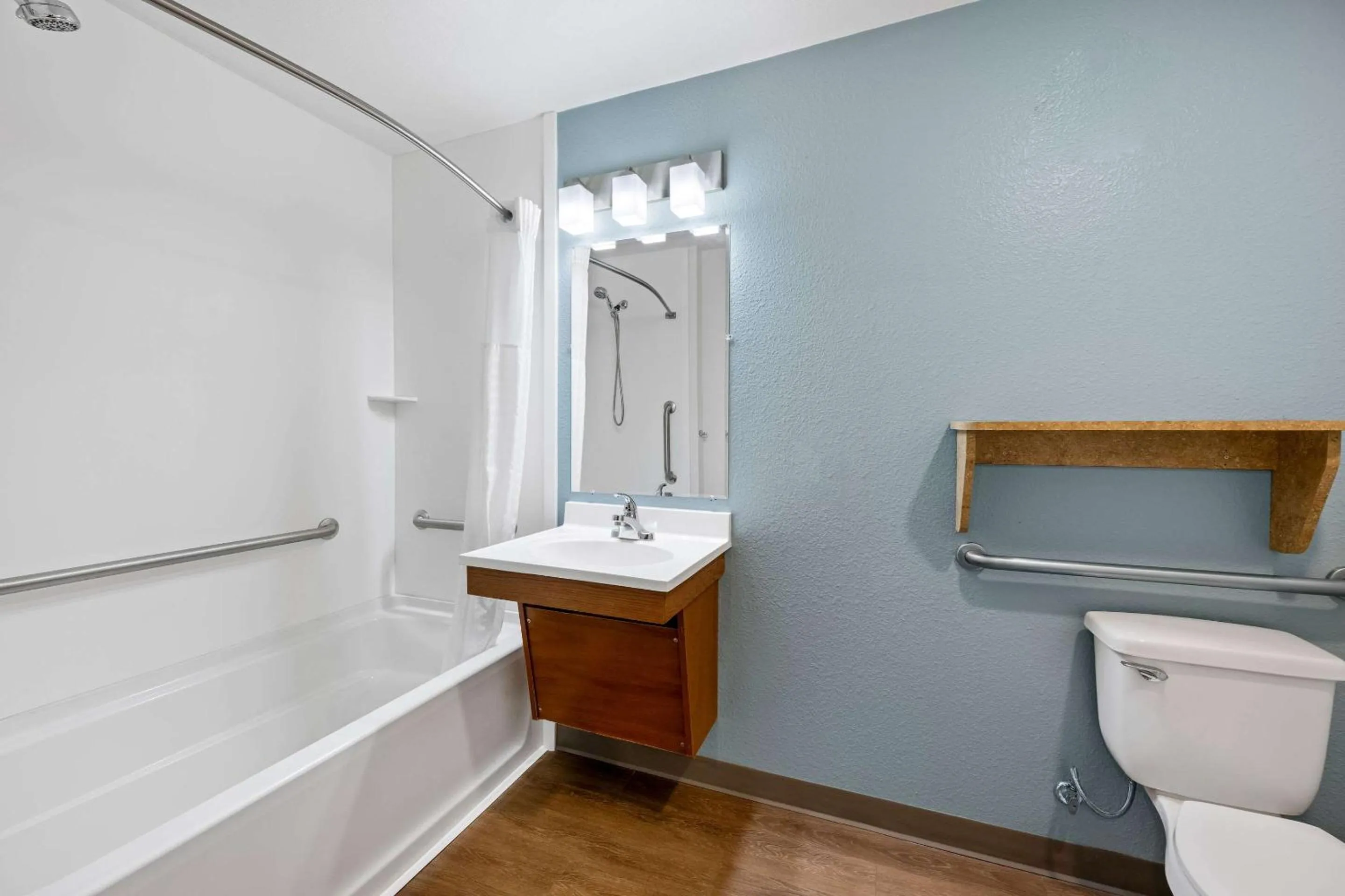 Bedroom in WoodSpring Suites Hobbs