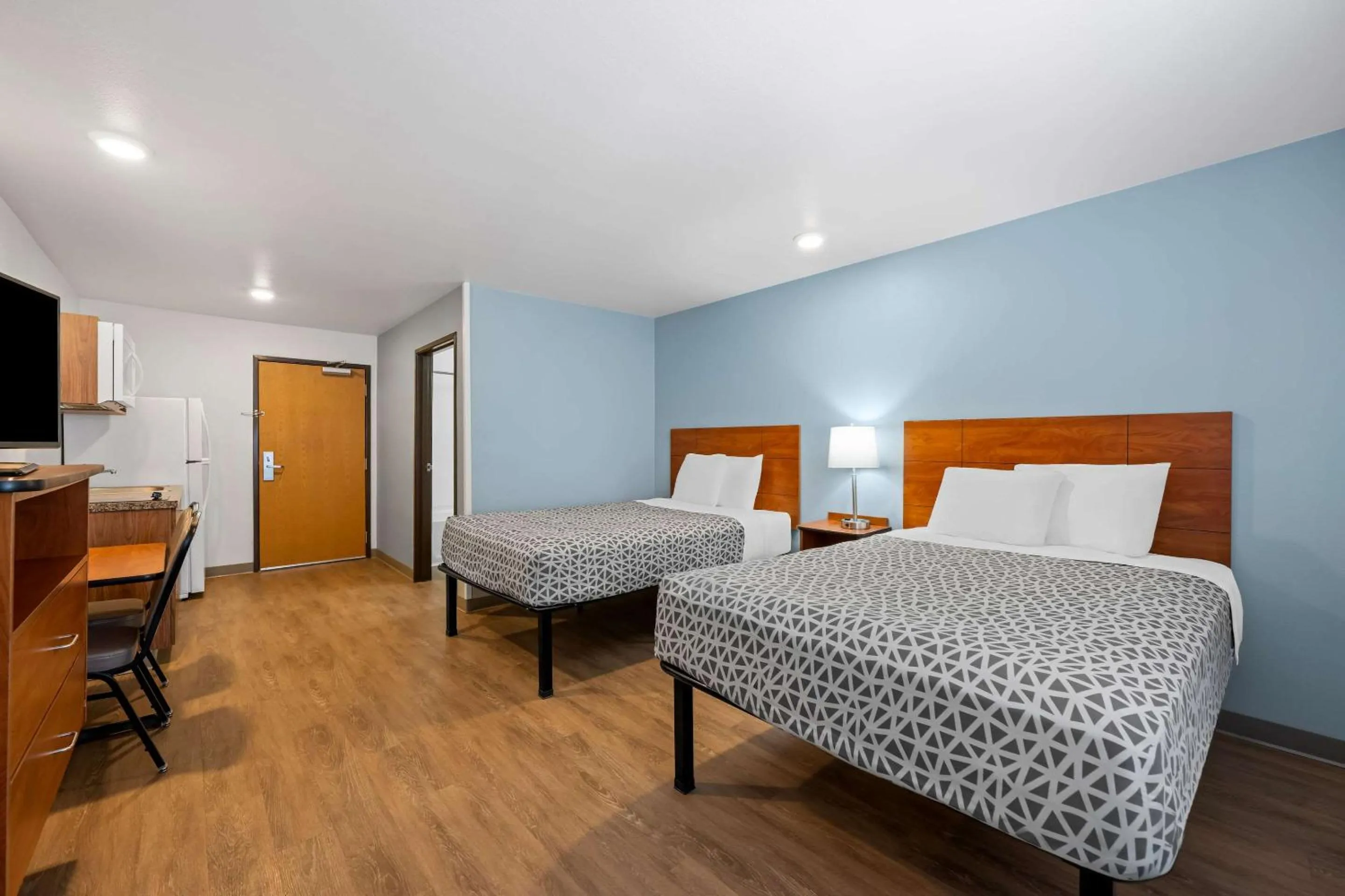 Bedroom, Bed in WoodSpring Suites Hobbs
