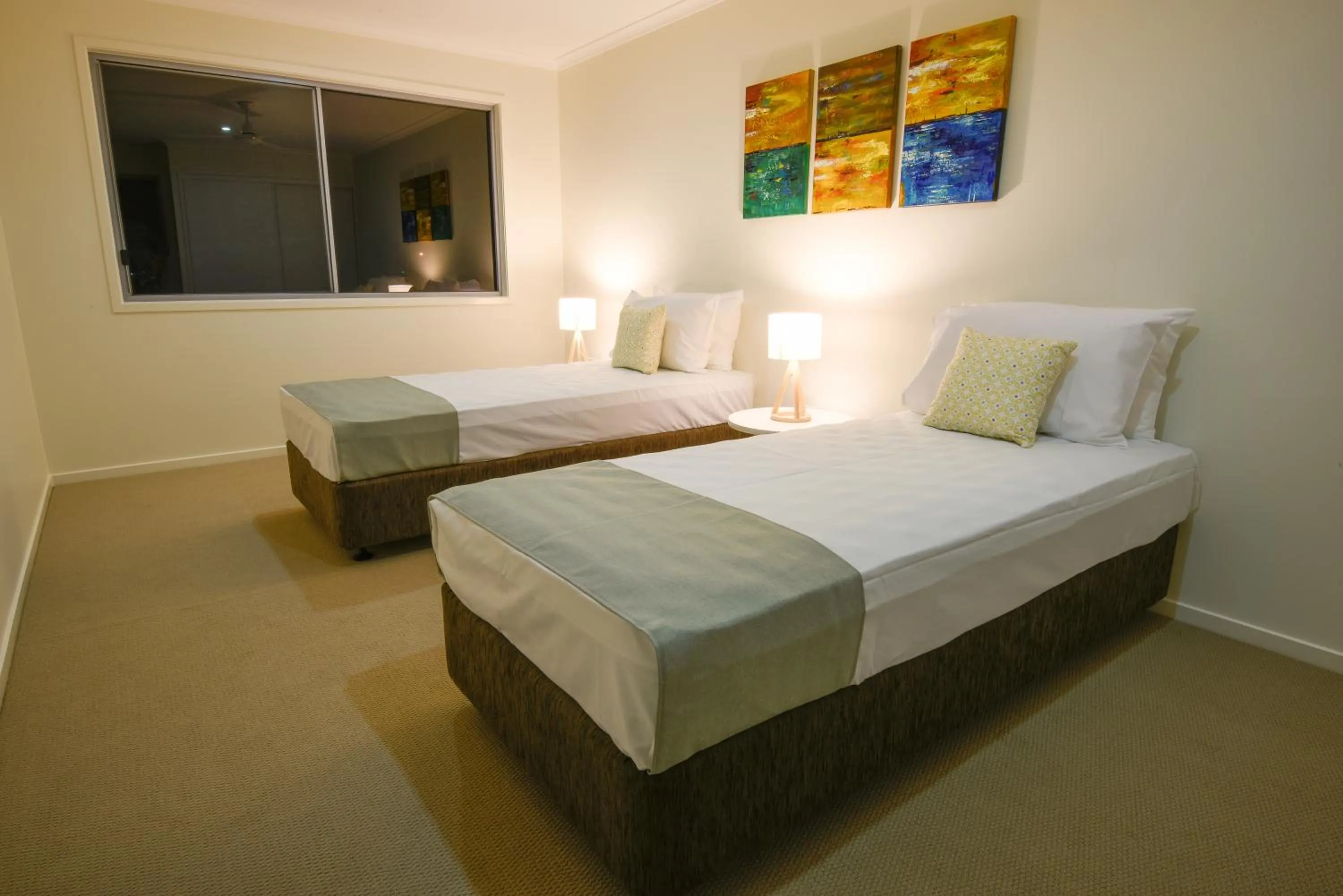 Bedroom, Bed in Direct Collective - Breeze on Brightwater