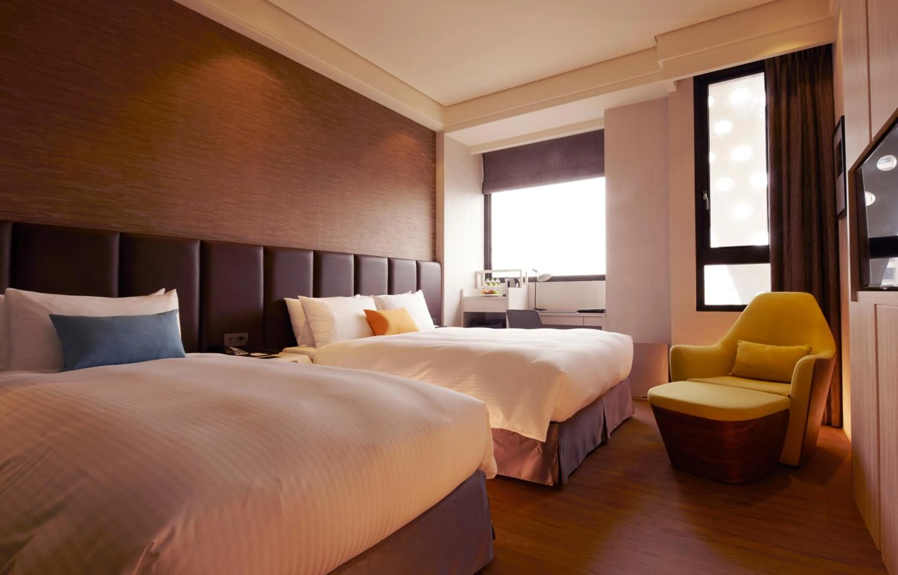 Day, Bed in Treeart Hotel