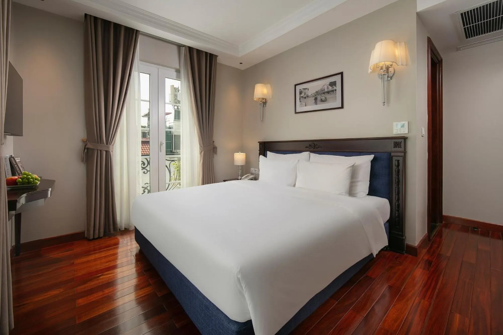 Bedroom, Bed in Sunline Central Hotel