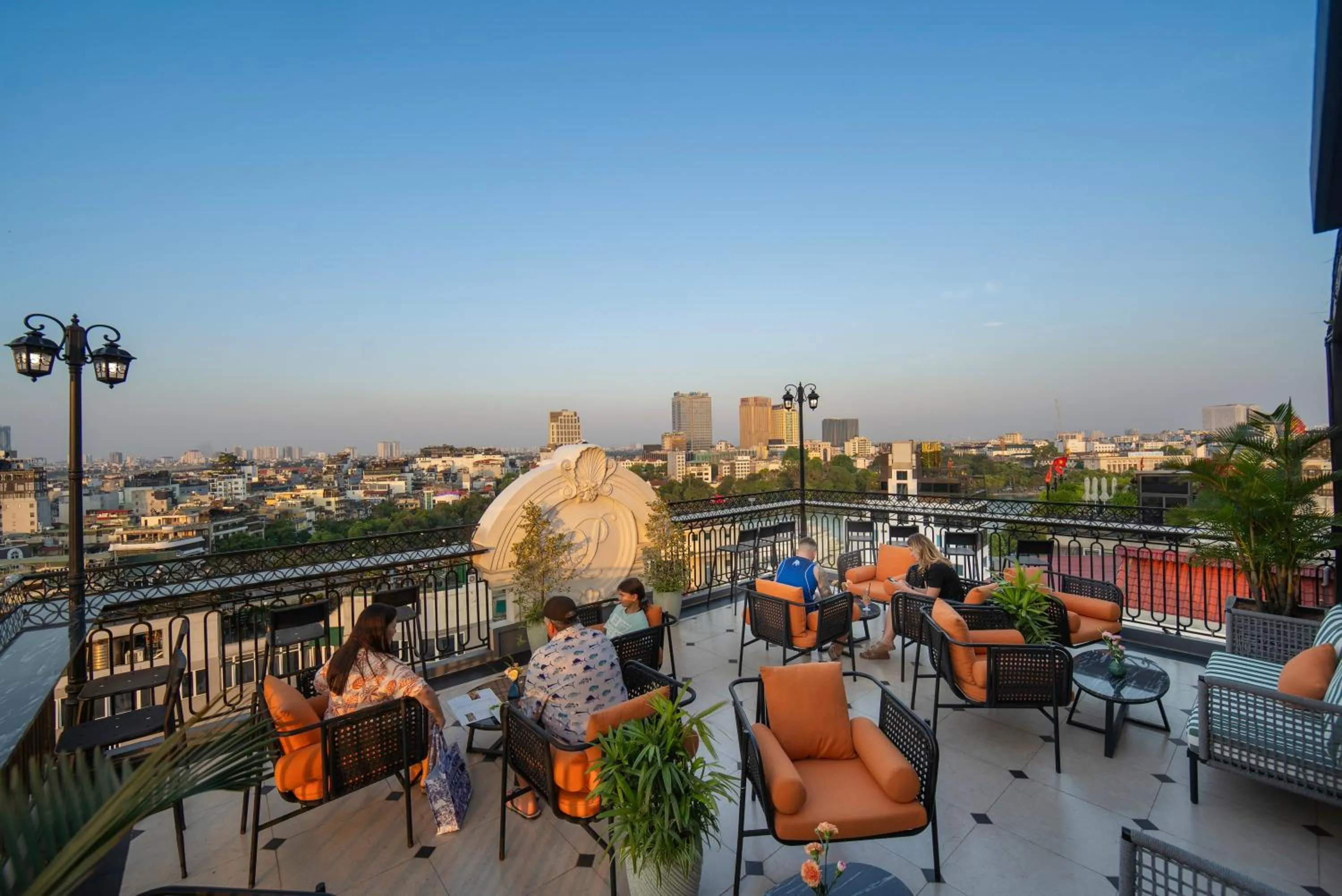 Lounge or bar in Sunline Central Hotel
