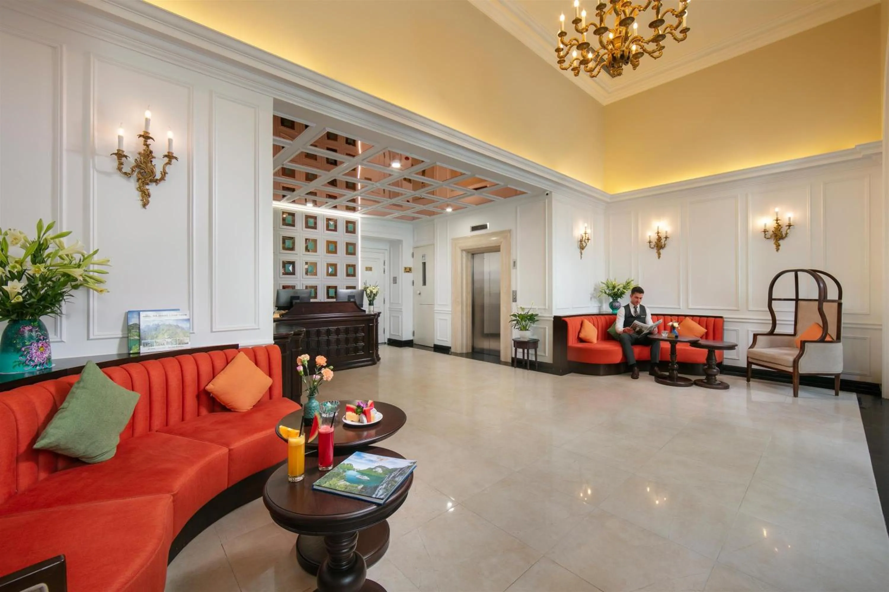 Lobby or reception in Sunline Central Hotel