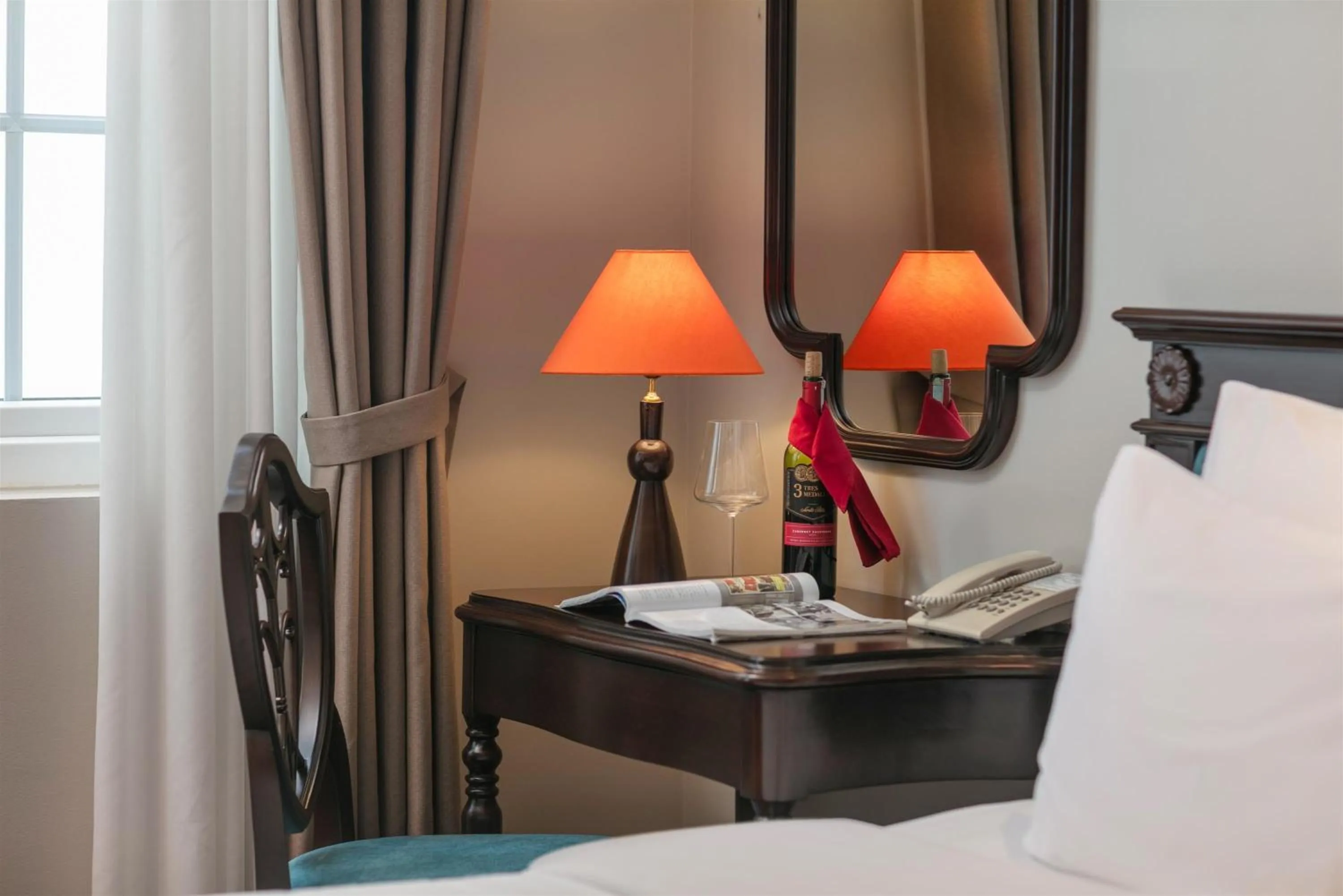 Bedroom, Bed in Sunline Central Hotel