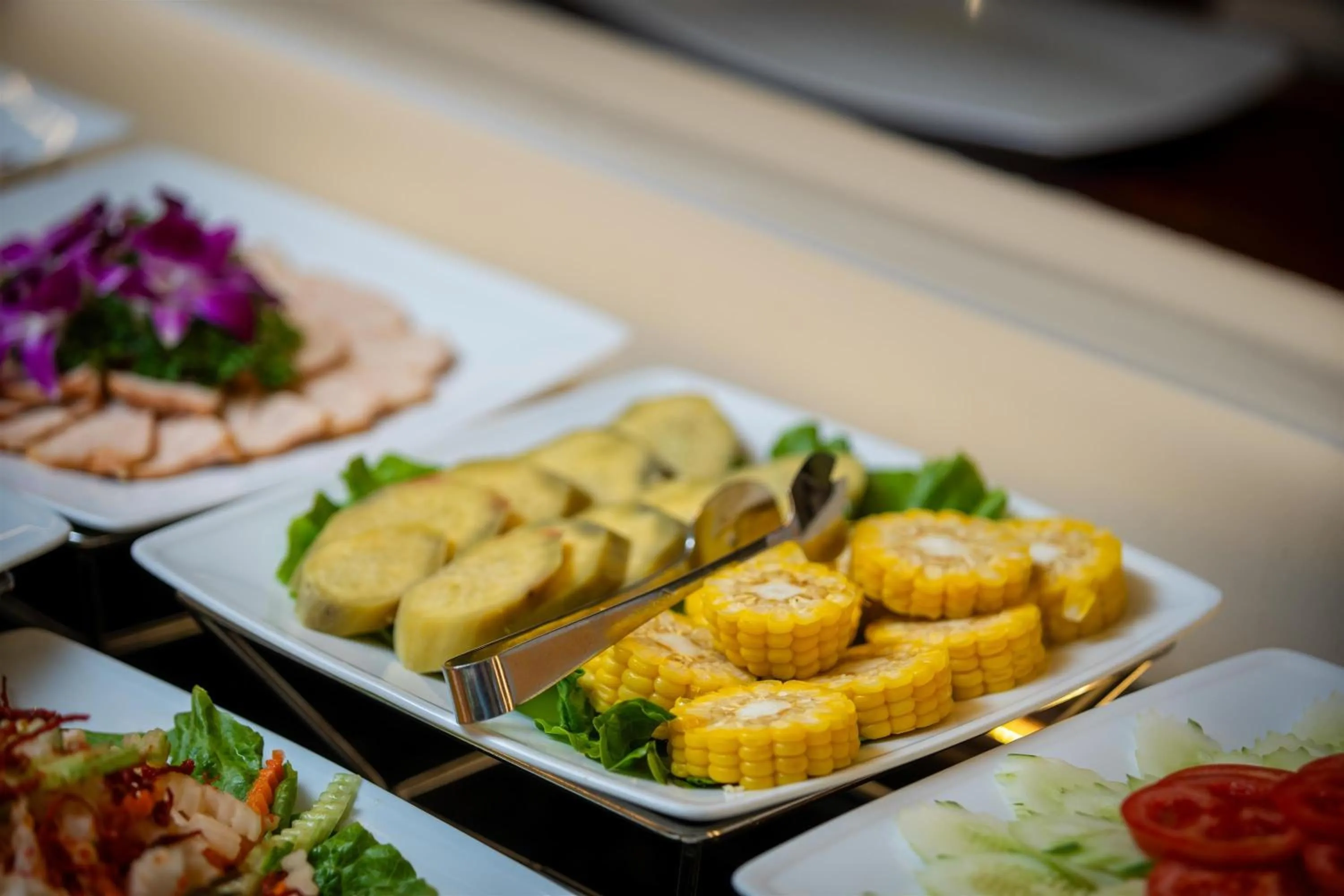 Buffet breakfast in Sunline Central Hotel